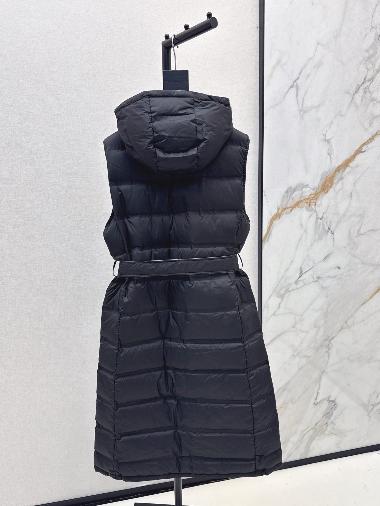 Max 25fw reversible down vest