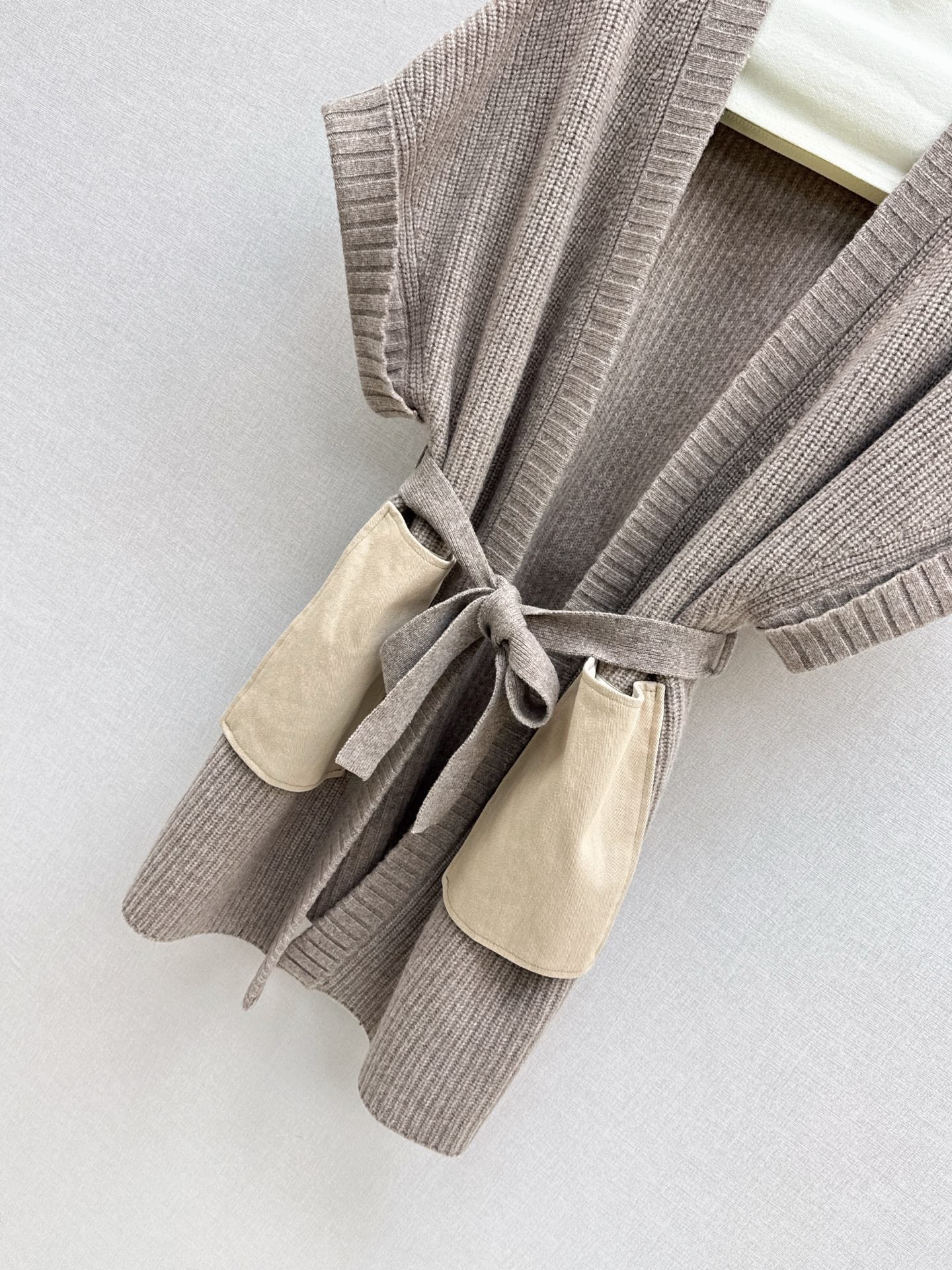 Loro 25fw wool vest