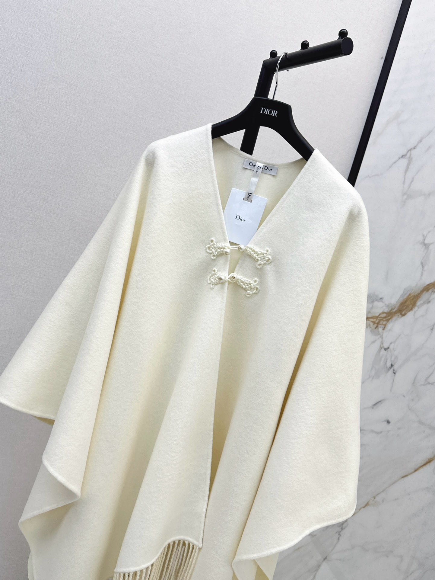 CD 25fw wool cape
