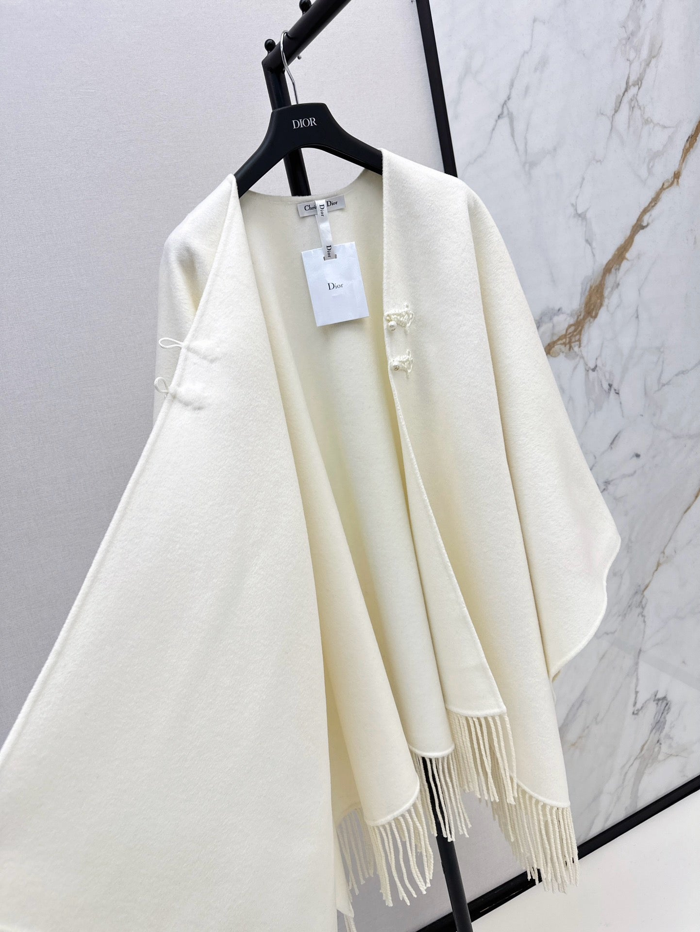 CD 25fw wool cape