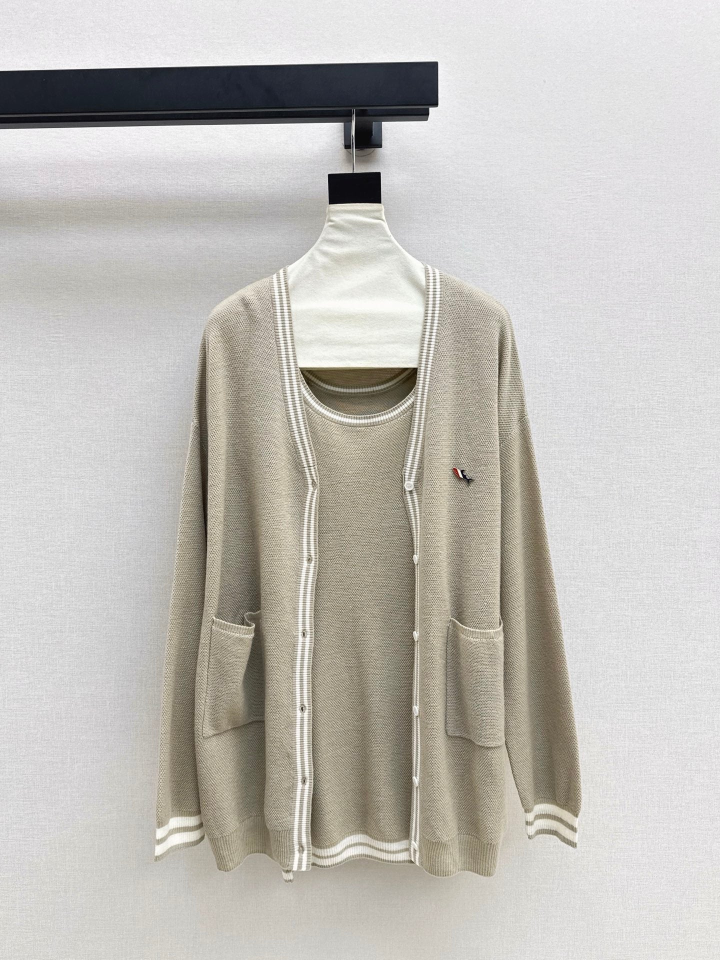 Thom 25fw knitted vest cardigan set