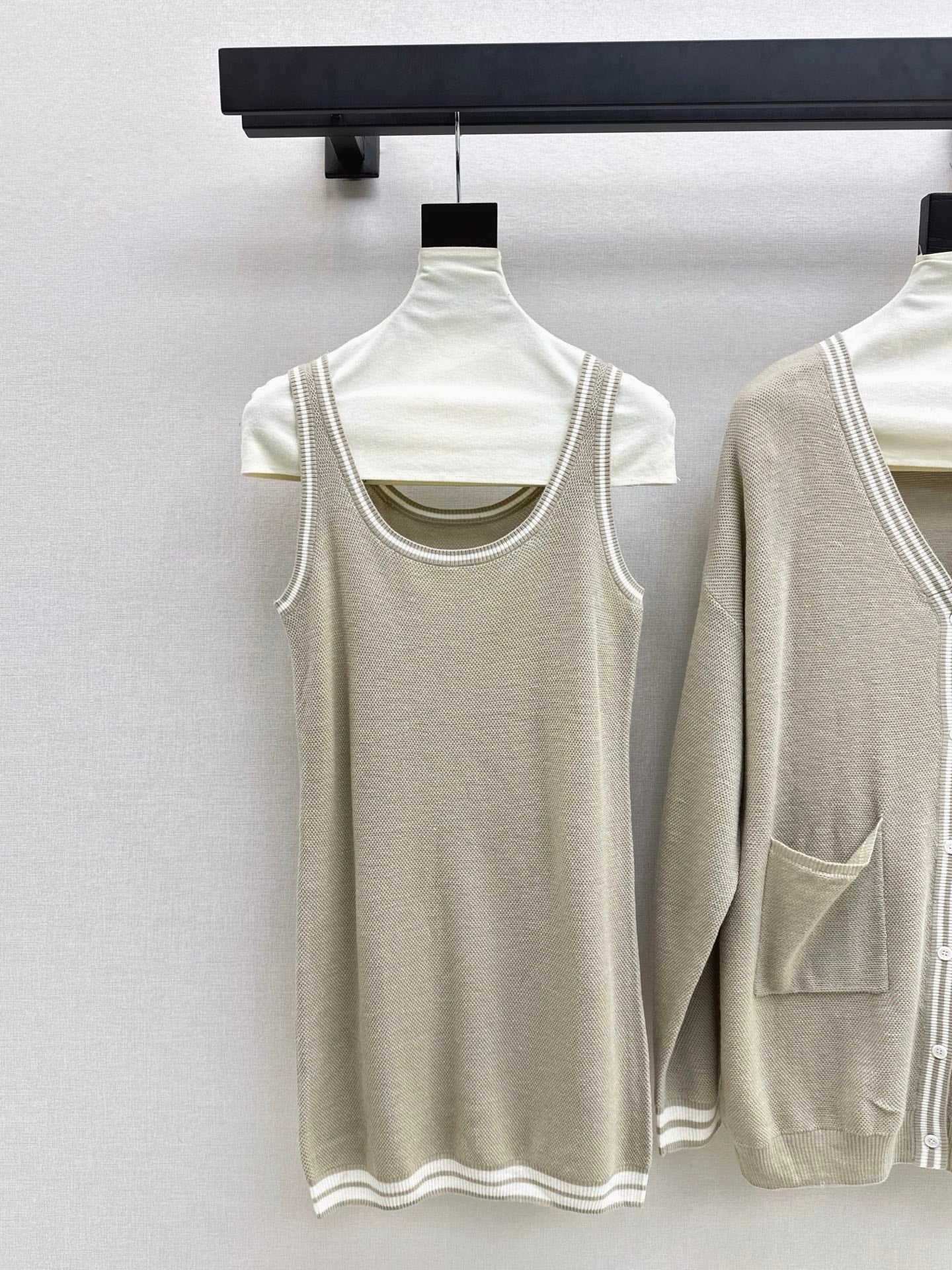 Thom 25fw knitted vest cardigan set