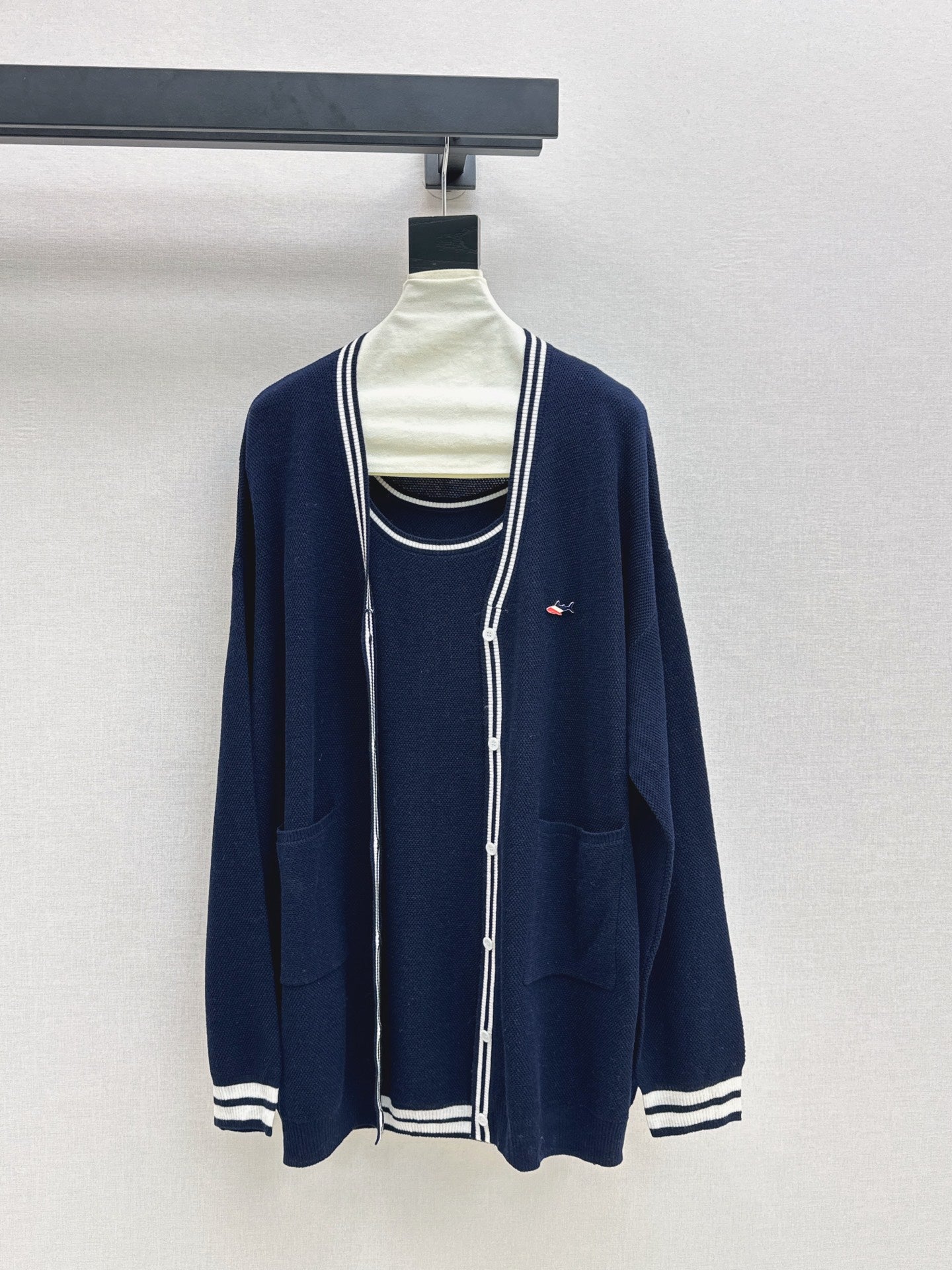 Thom 25fw knitted vest cardigan set
