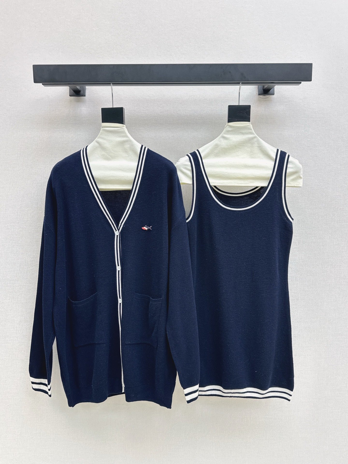 Thom 25fw knitted vest cardigan set