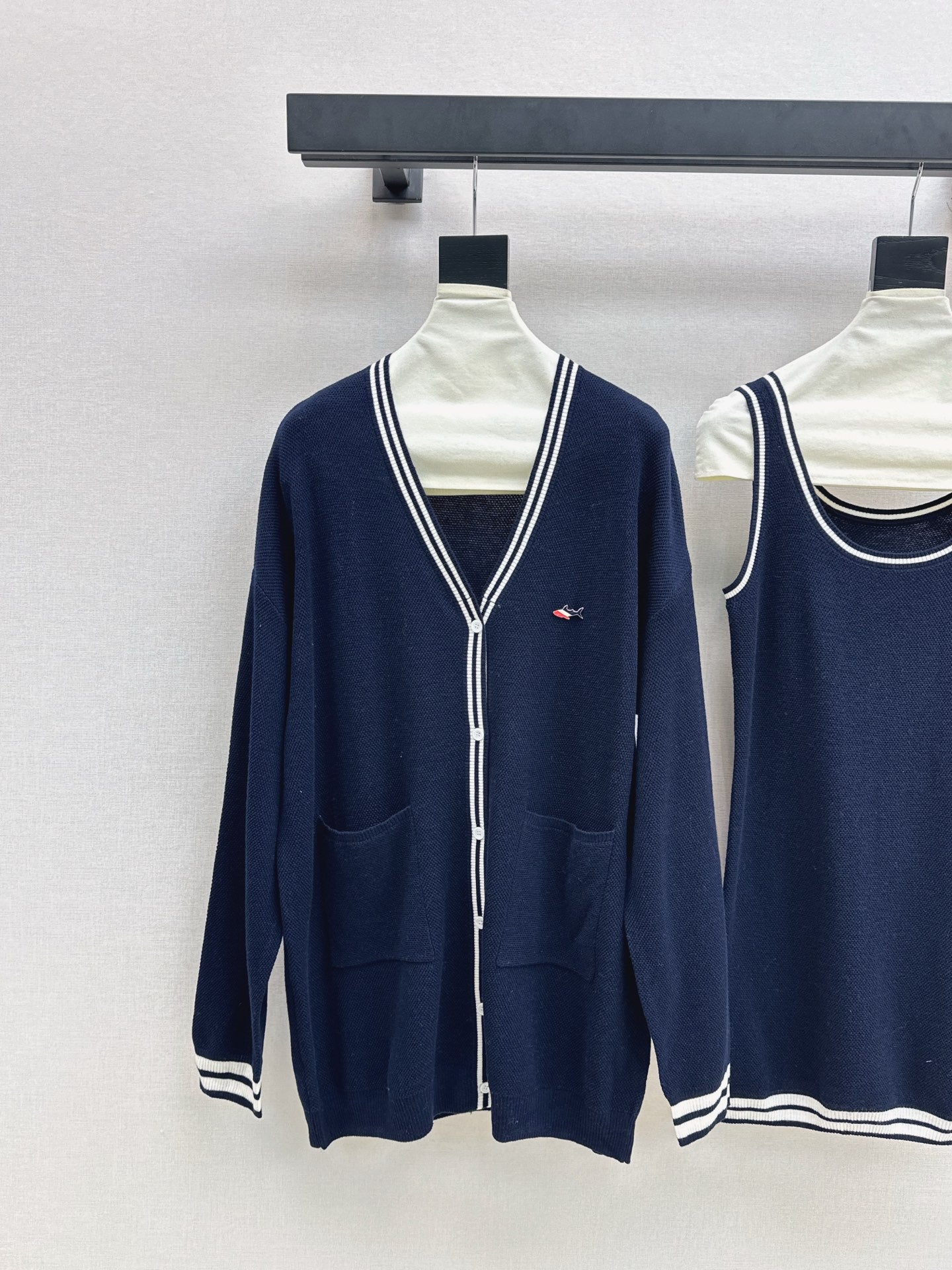 Thom 25fw knitted vest cardigan set