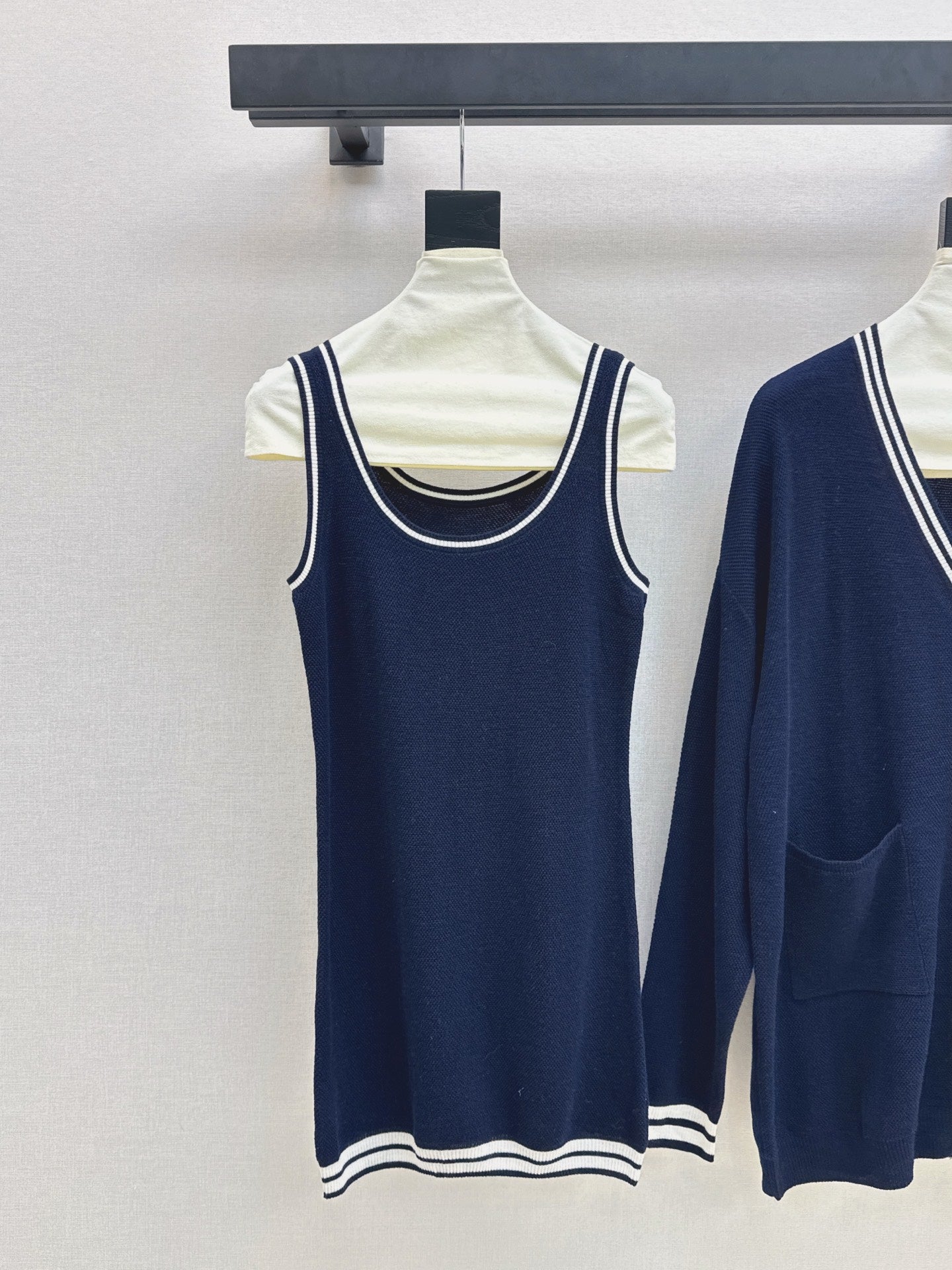 Thom 25fw knitted vest cardigan set