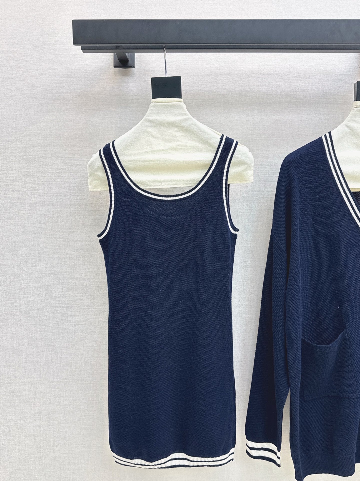 Thom 25fw knitted vest cardigan set