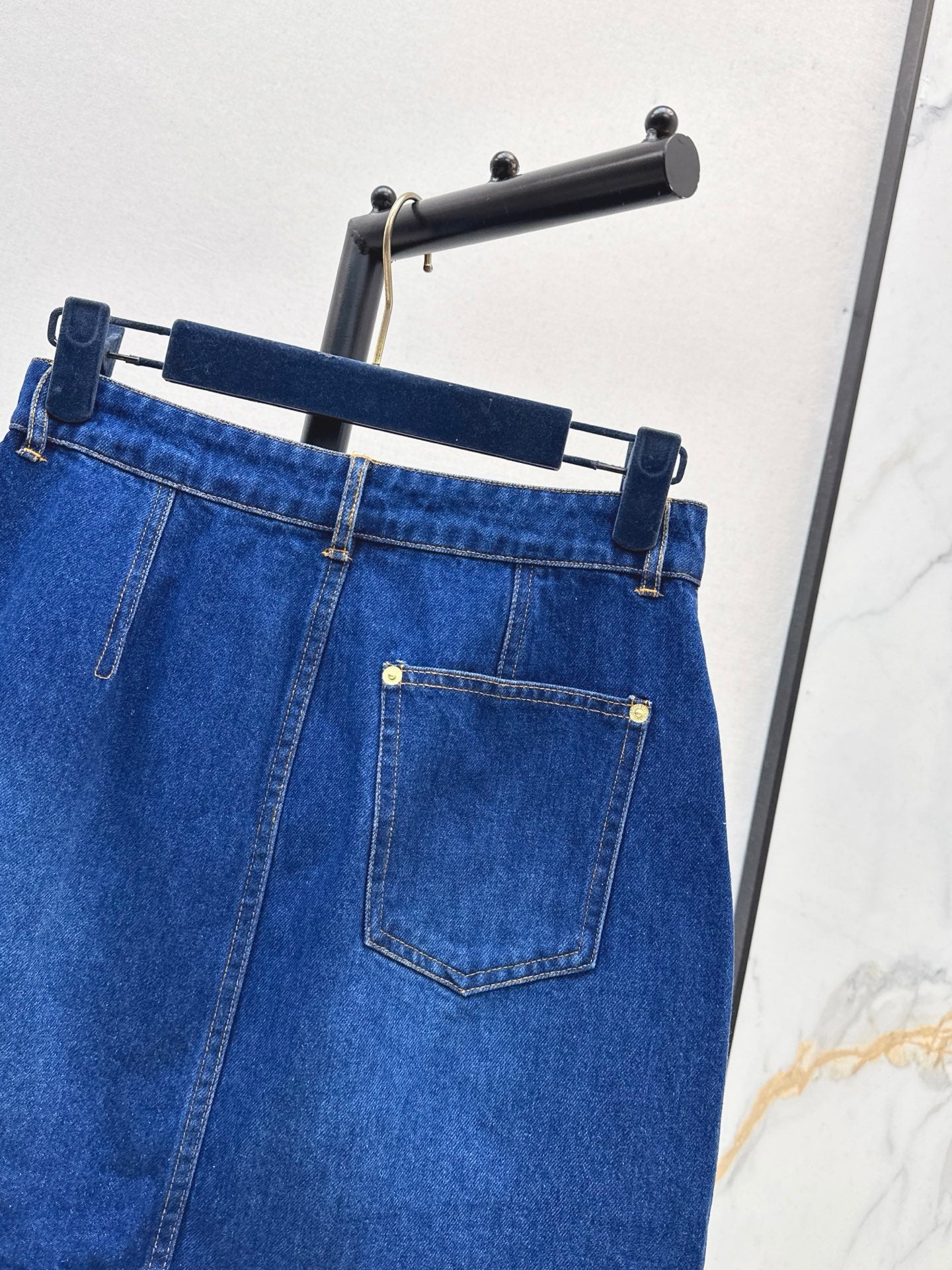 Loui 25fw denim skirt