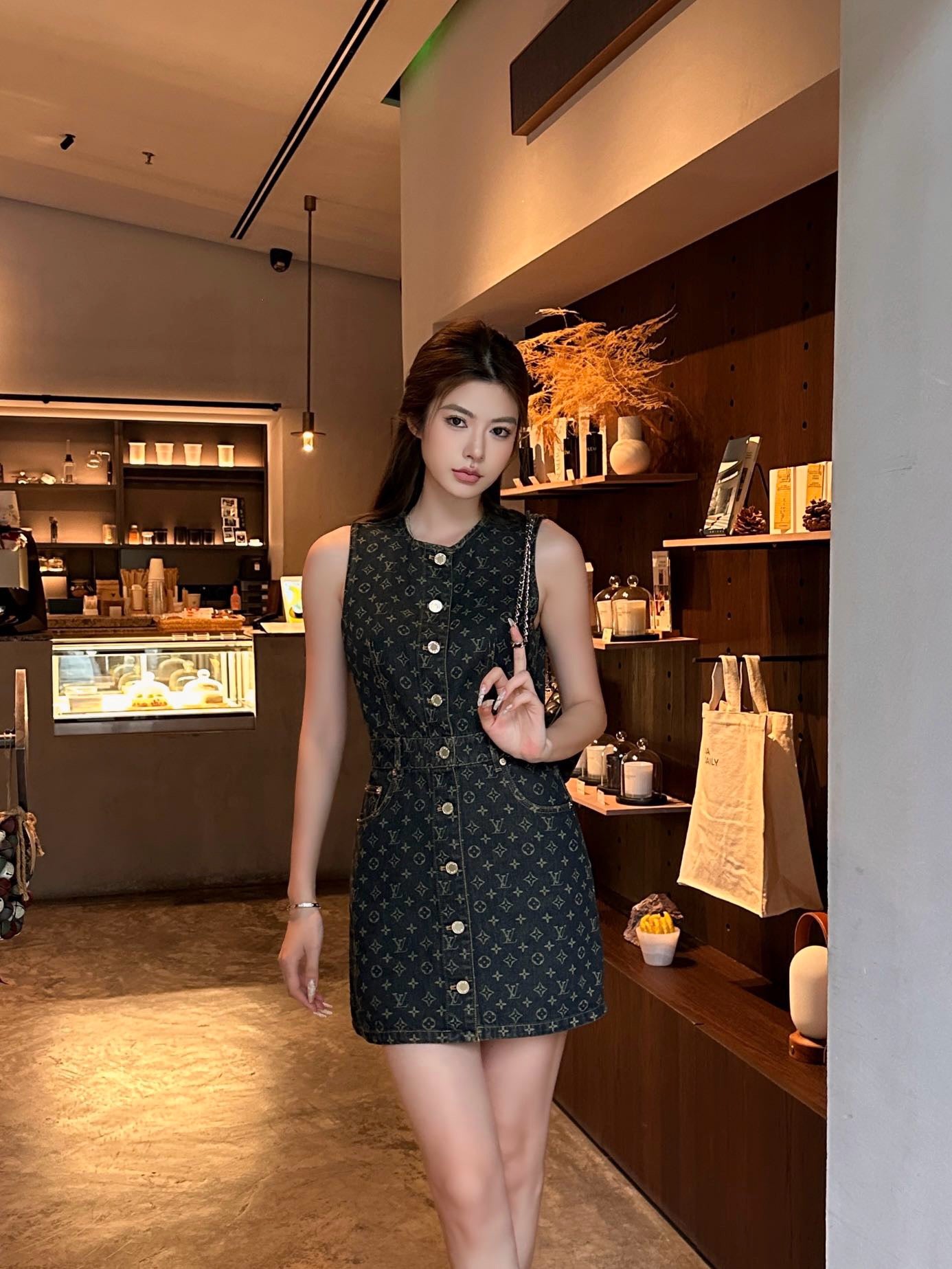 Loui 25fw denim sleeveless dress