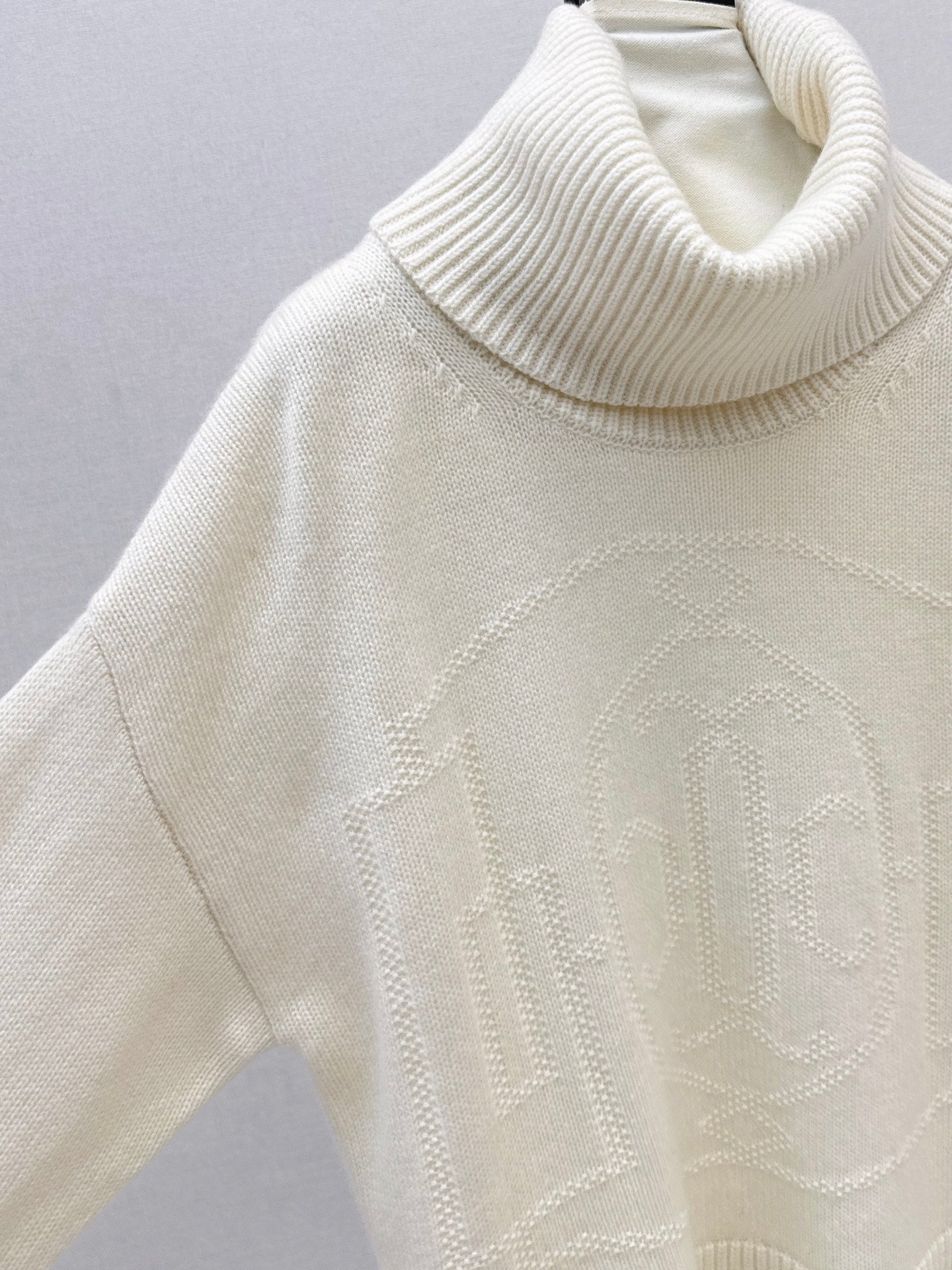 Herm 25fw cashmere sweater