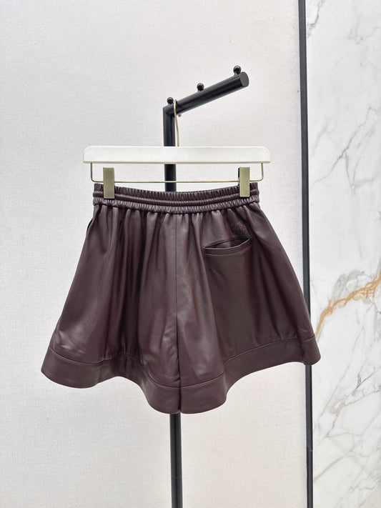 Loe 25fw leather short