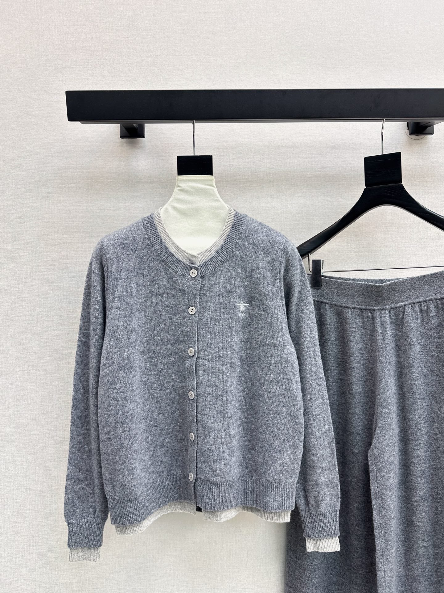CD 25fw knitted suit