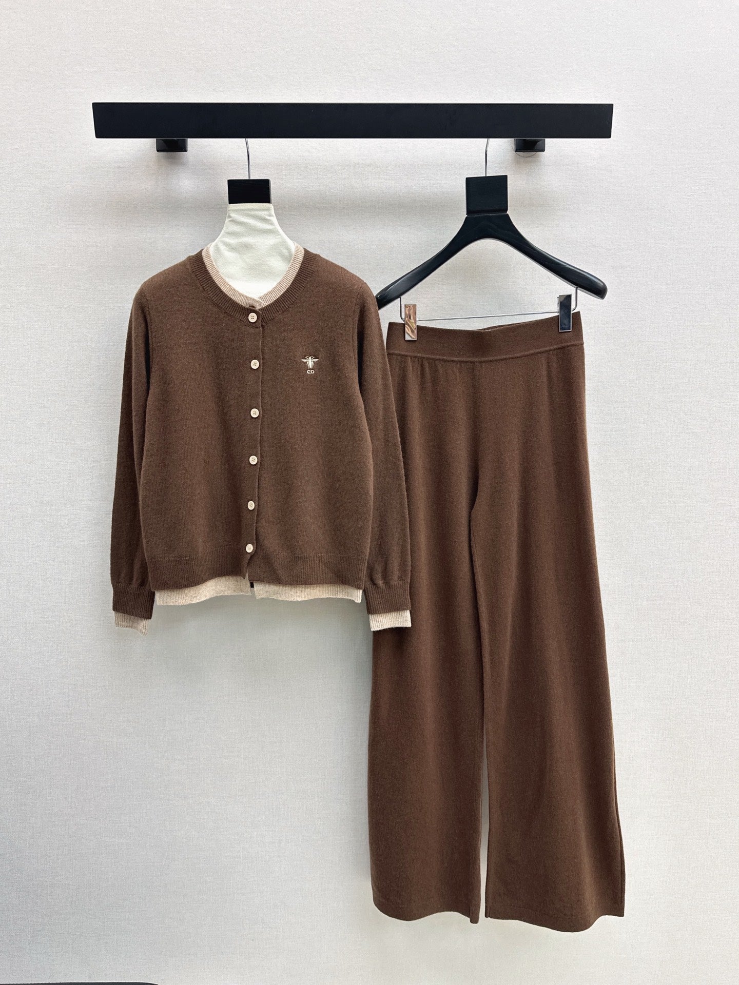 CD 25fw knitted suit