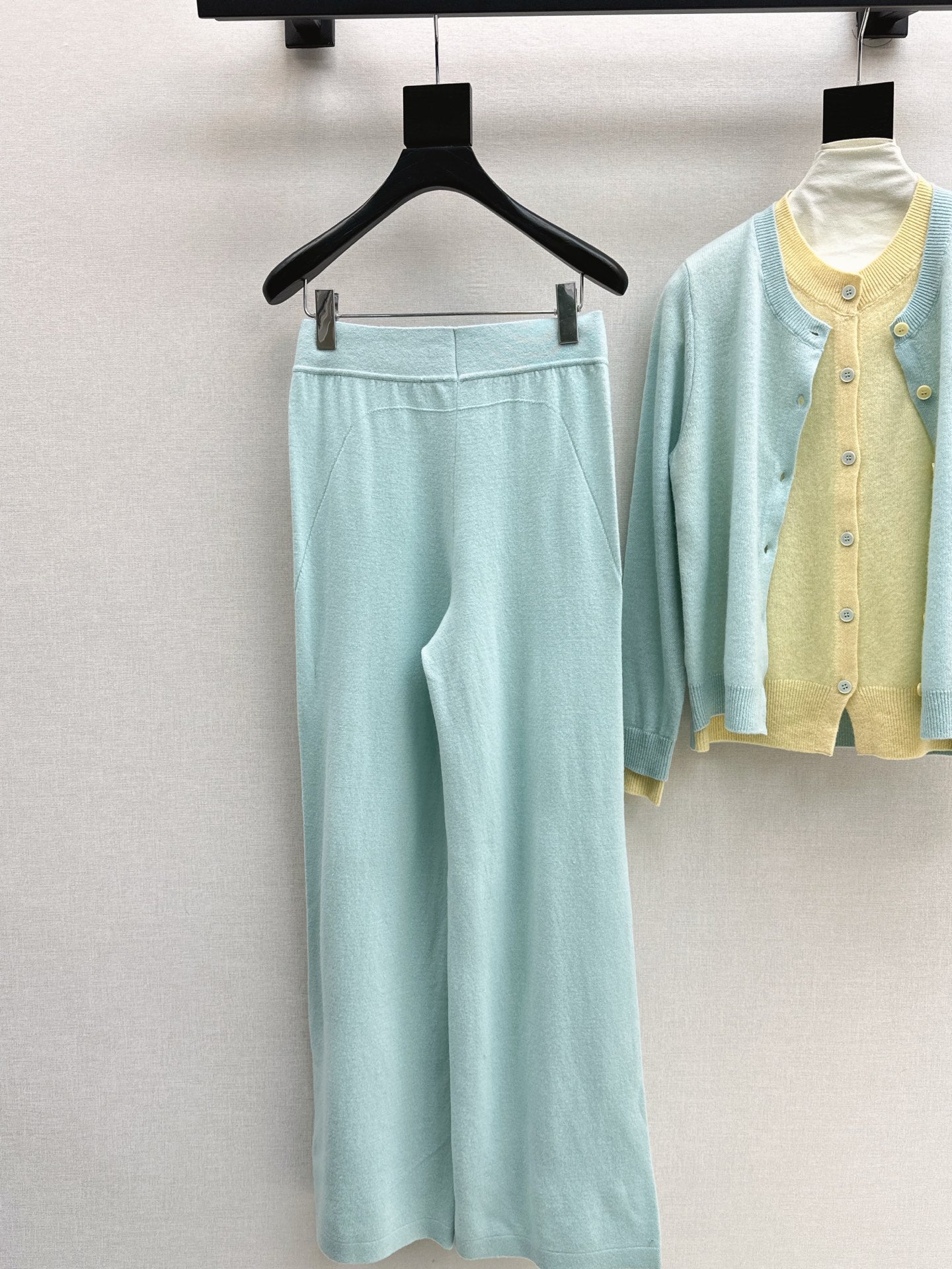CD 25fw knitted suit