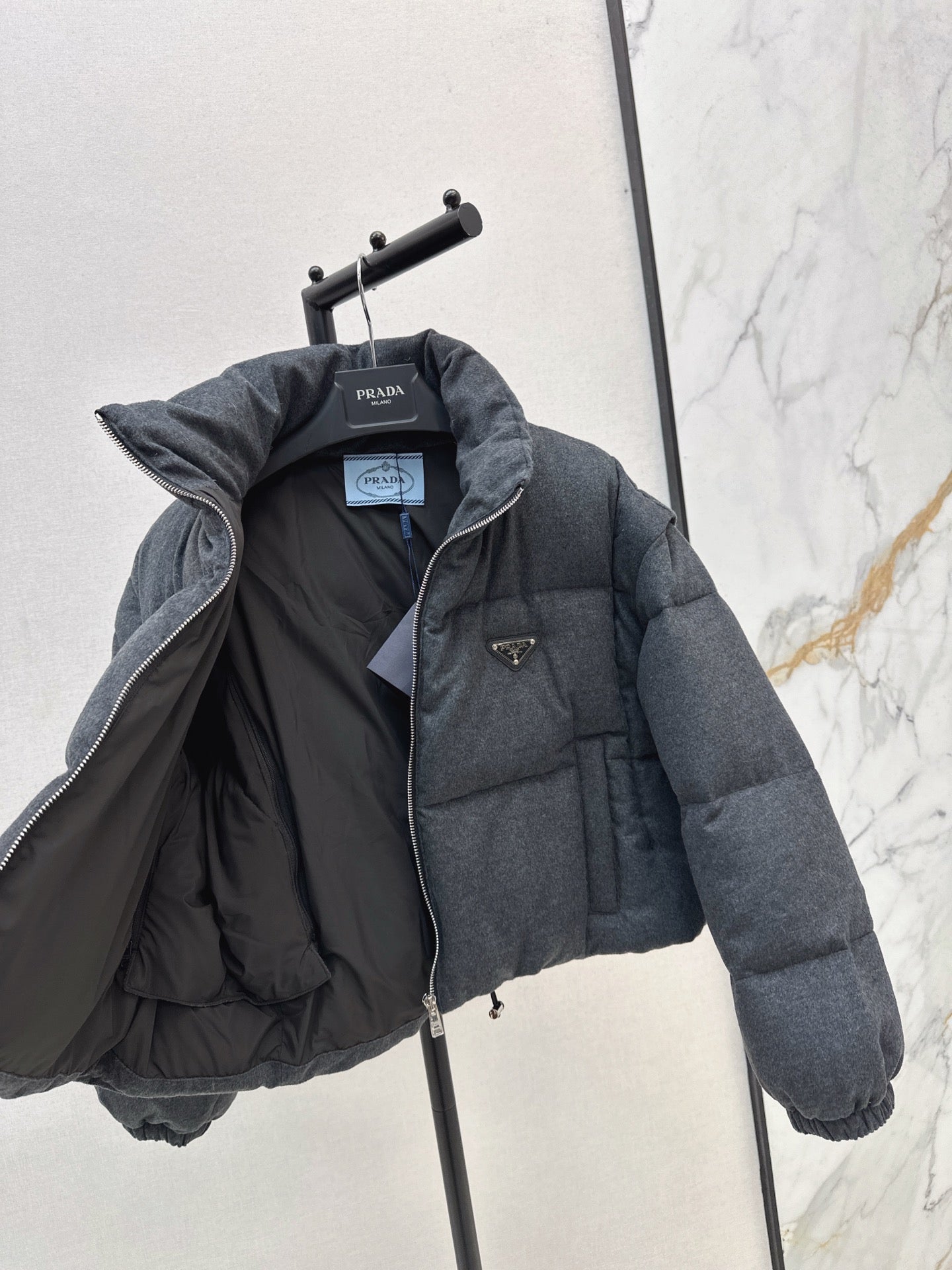 Pra 25fw down jacket