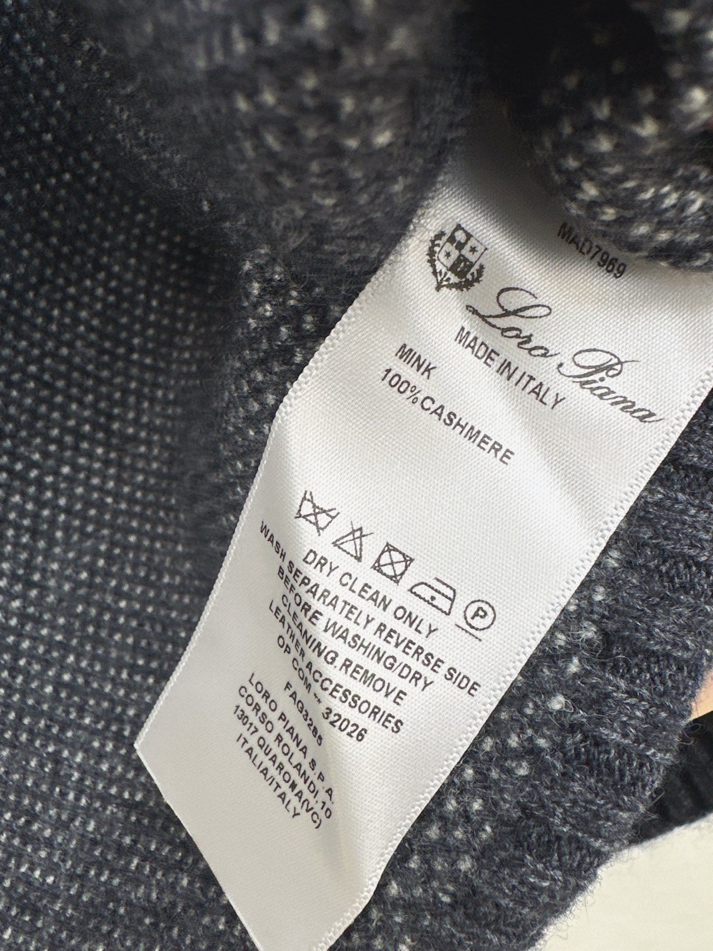 Loro 25fw cashmere suit