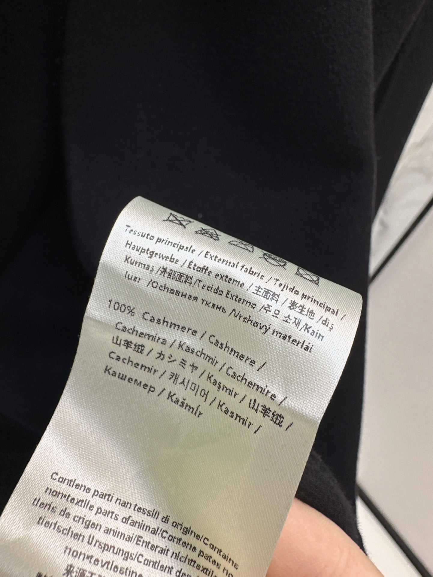 Fend 25fw cashmere jacket
