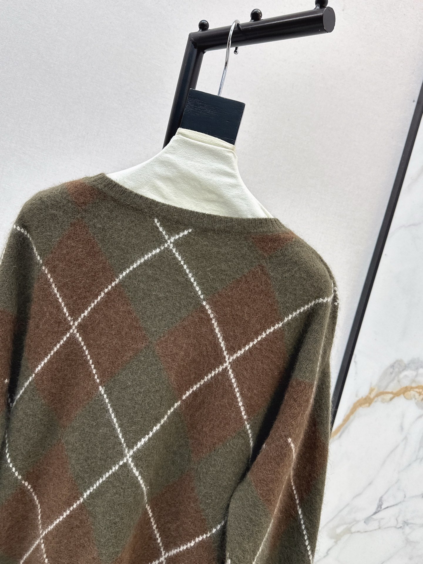 Loro 25fw plaid sweater