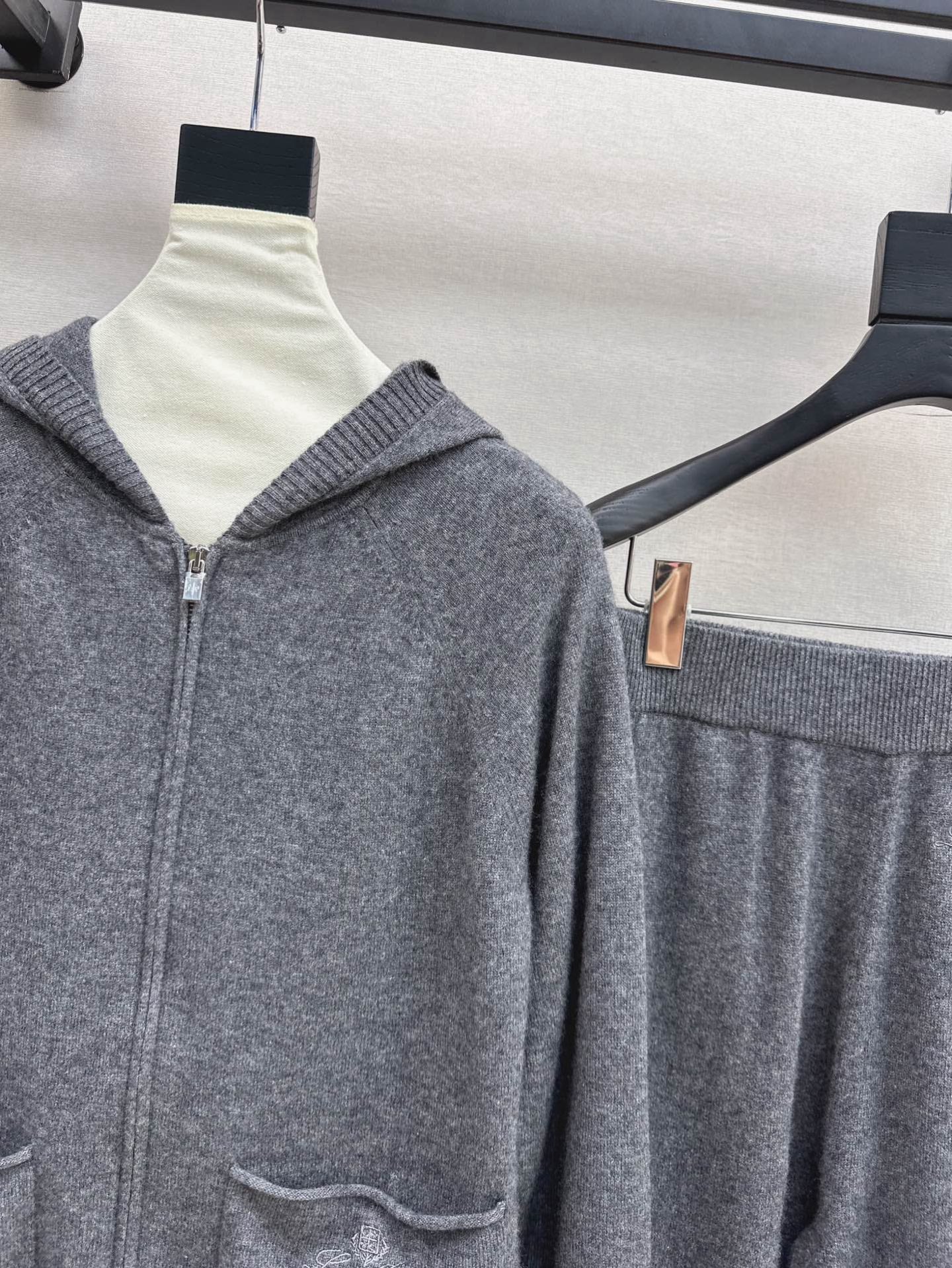 Loro 25fw cashmere suit