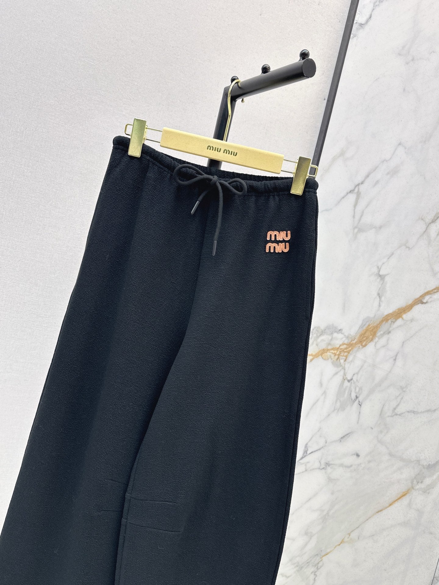 Miu 25fw sweatpants