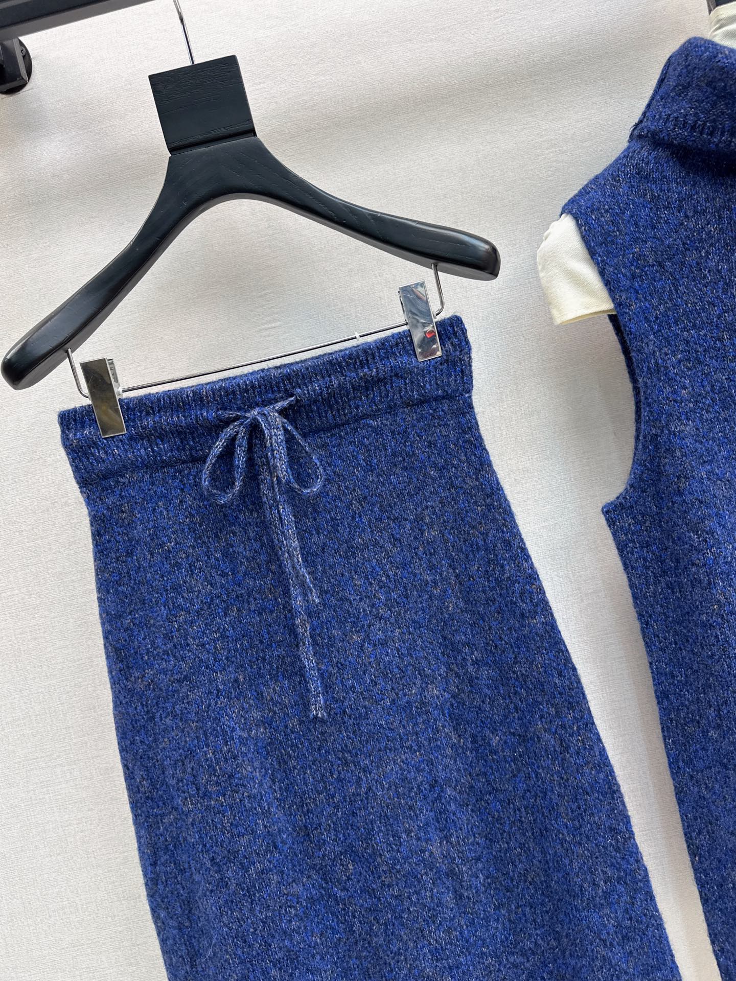 Loro 25fw sweater skirt set
