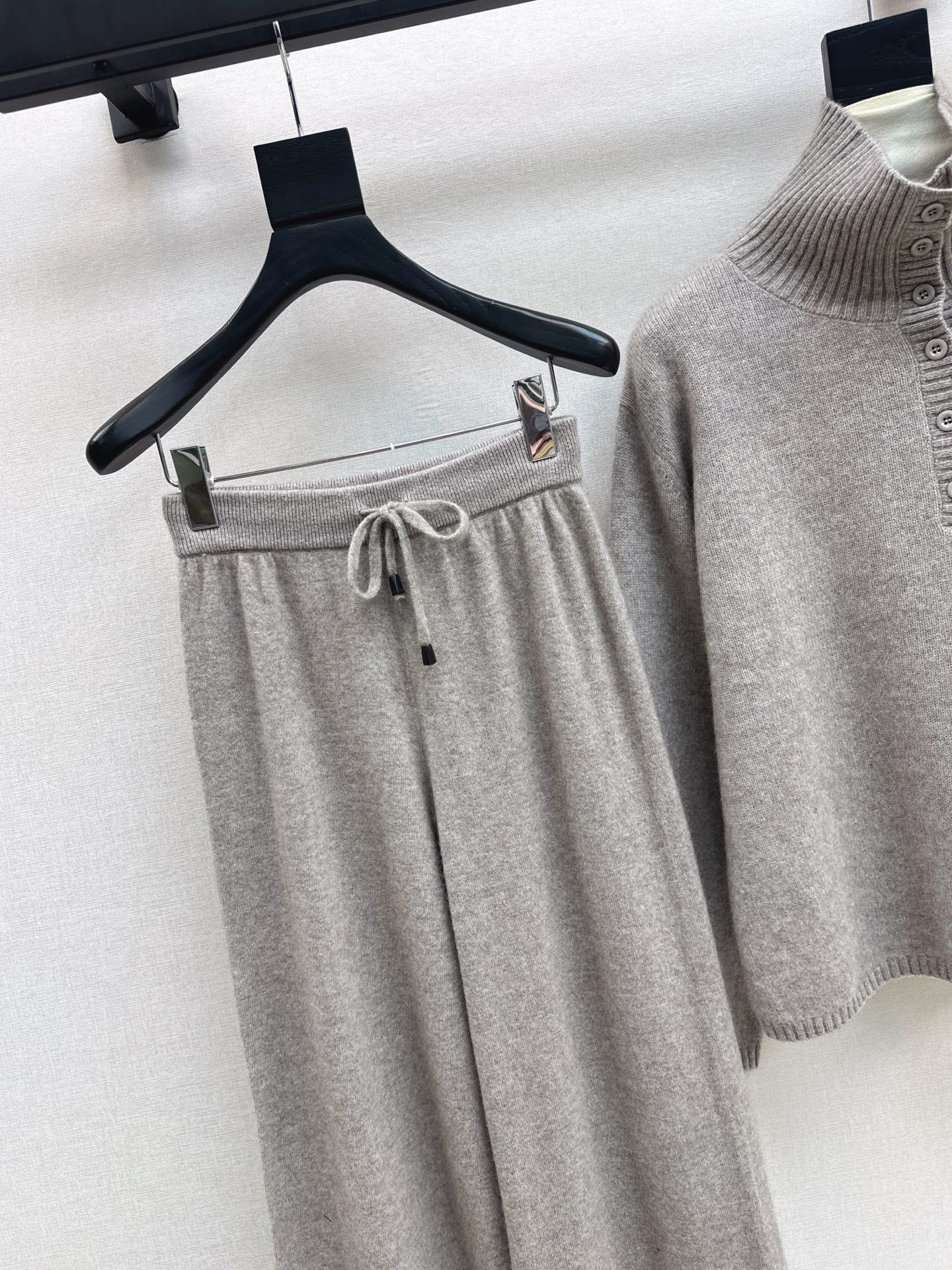 Max 25fw knitted suit