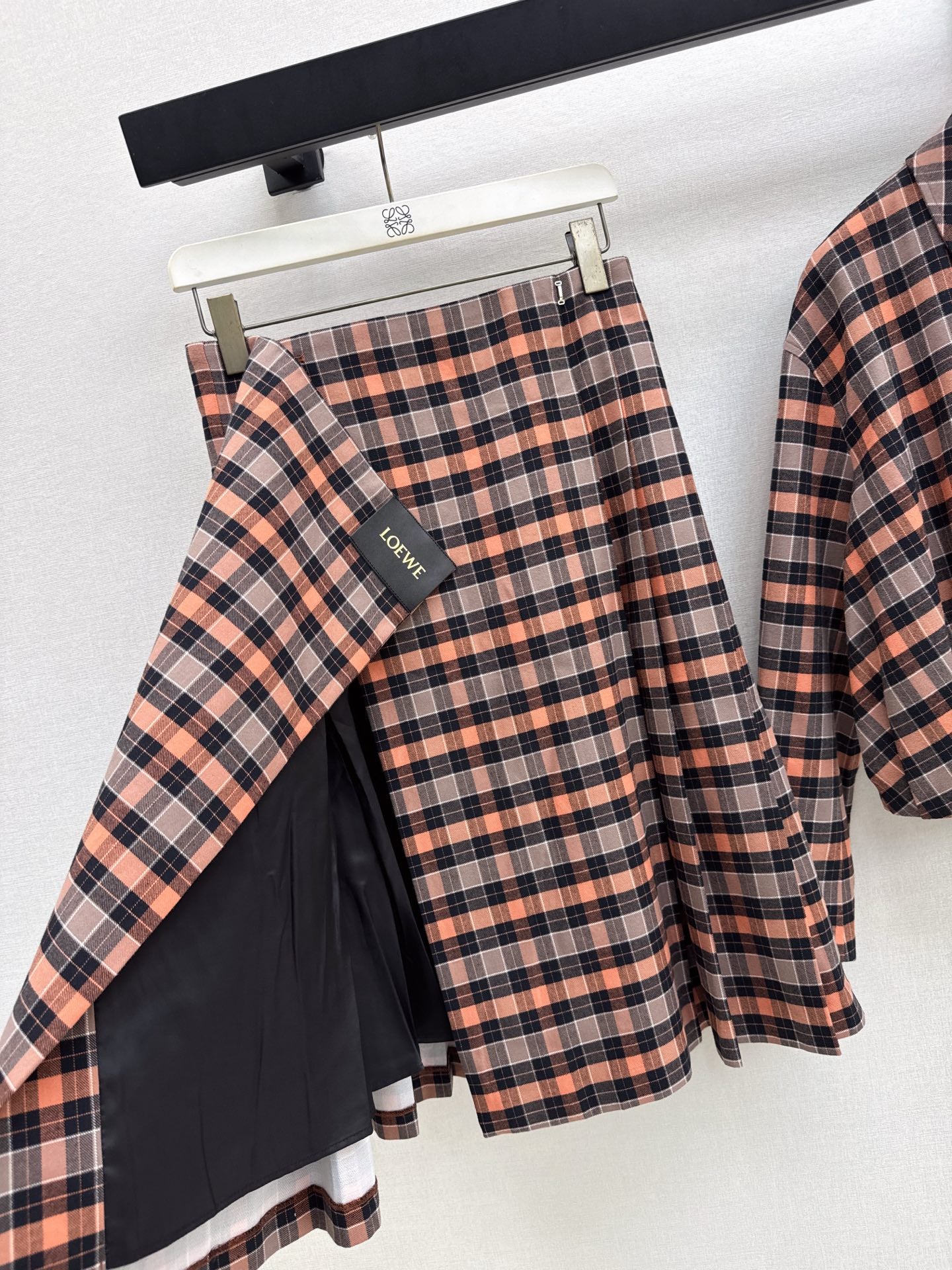 Loe 25fw plaid skirt
