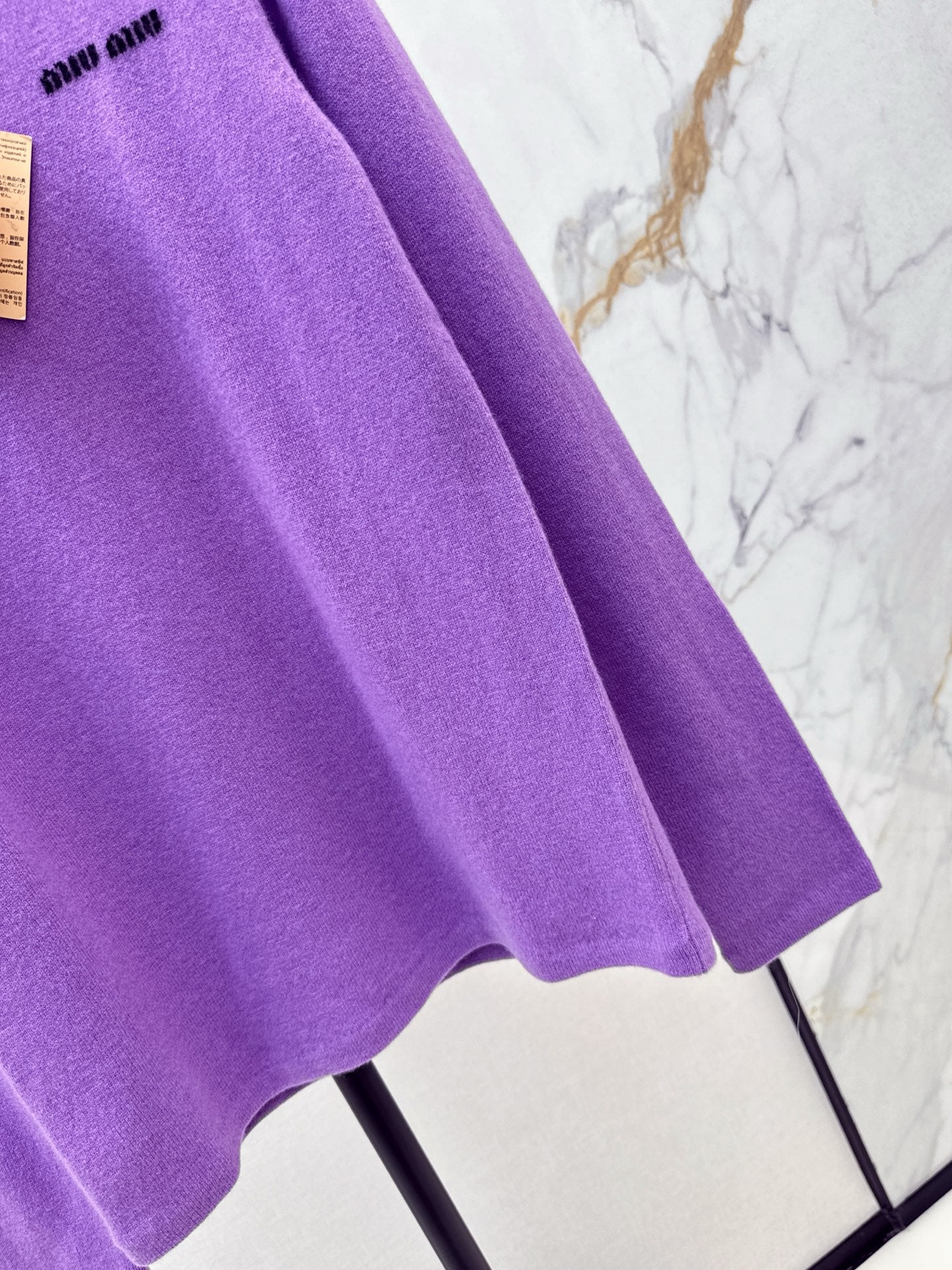 Miu 25fw cashmere sweater