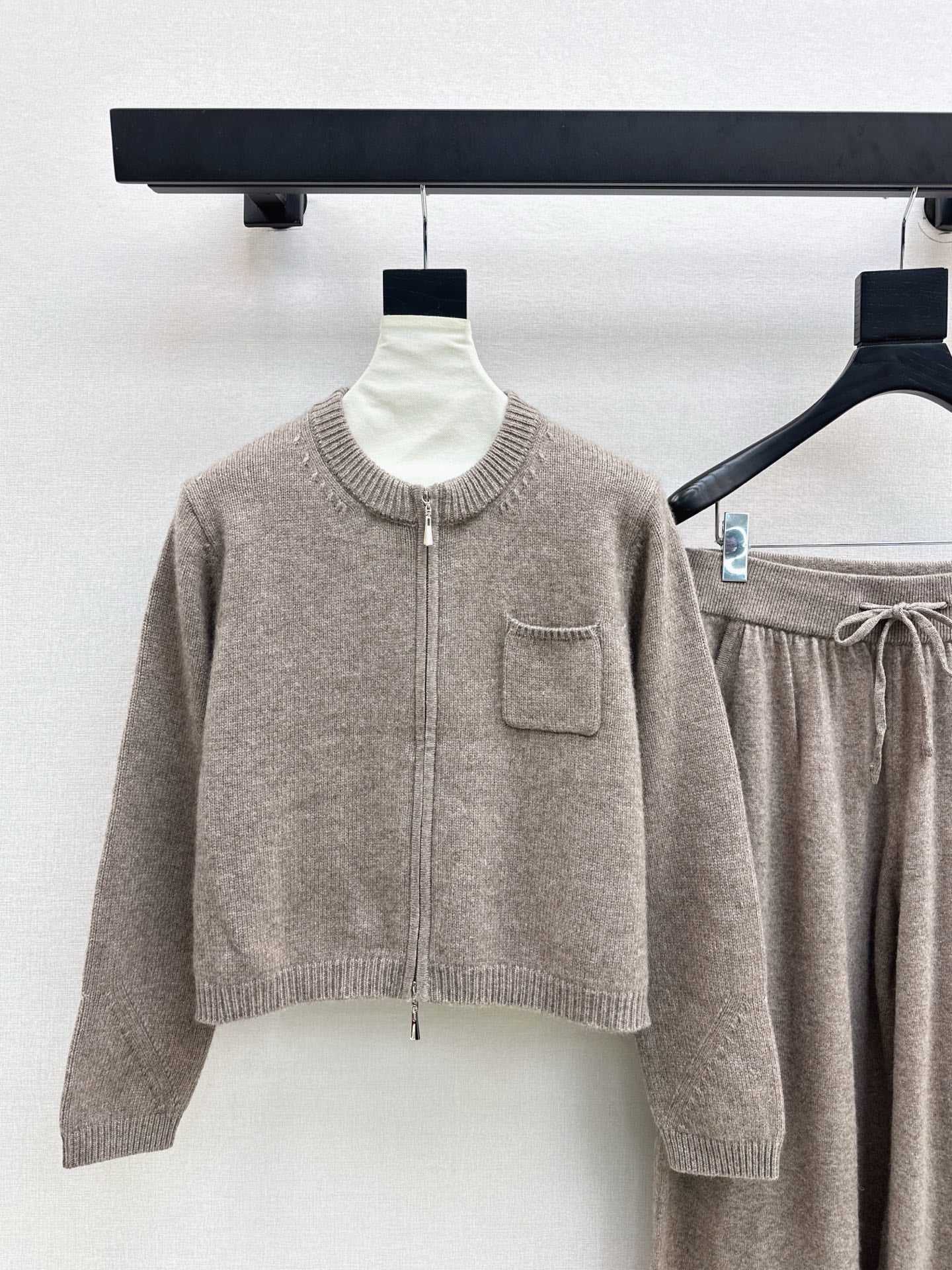 Loro 25fw knitted suit