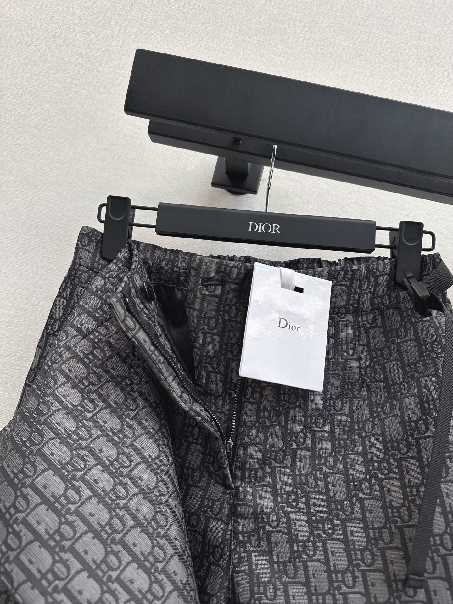 CD 25fw short skirt