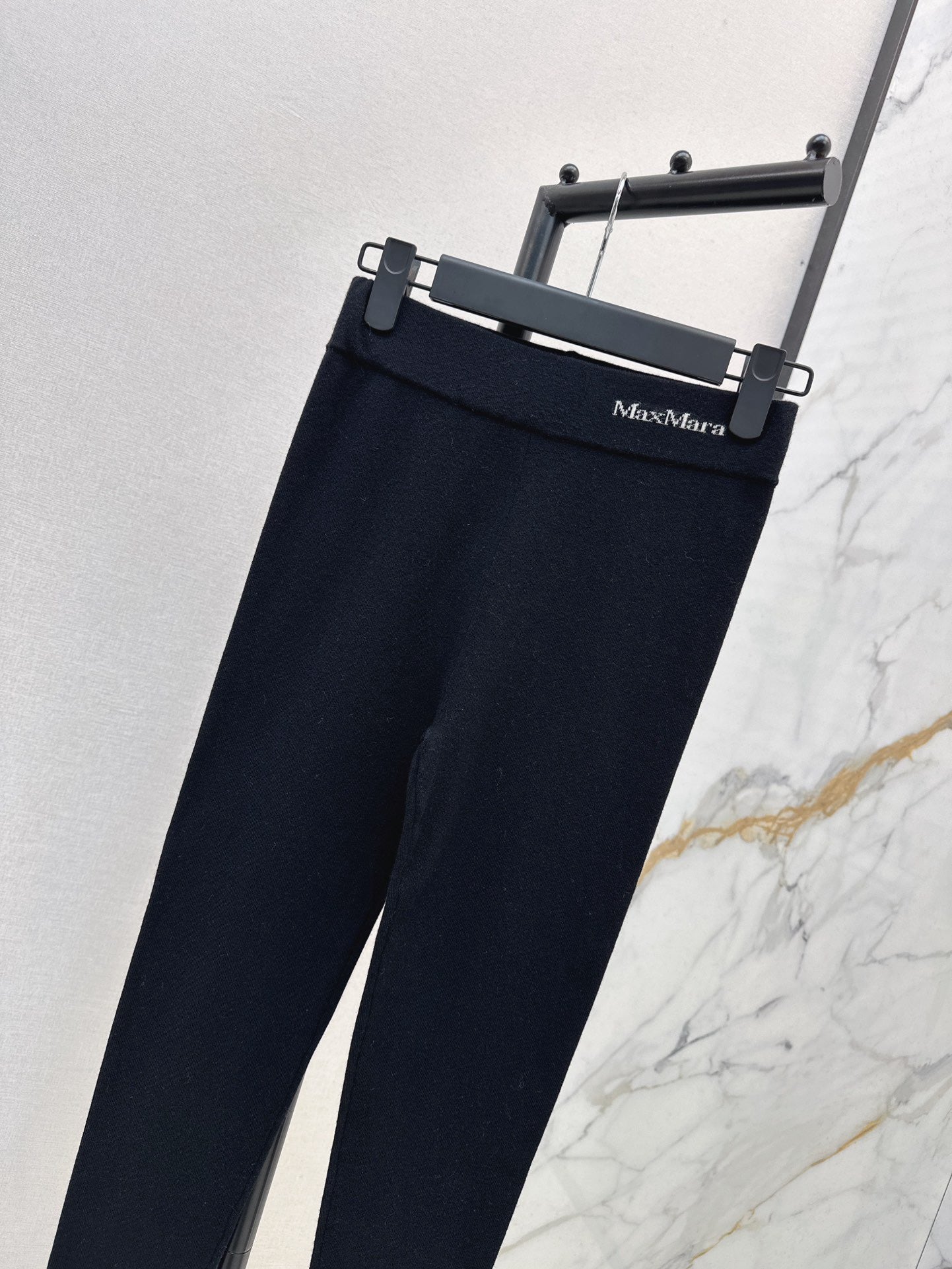 Max 25fw knitted pants