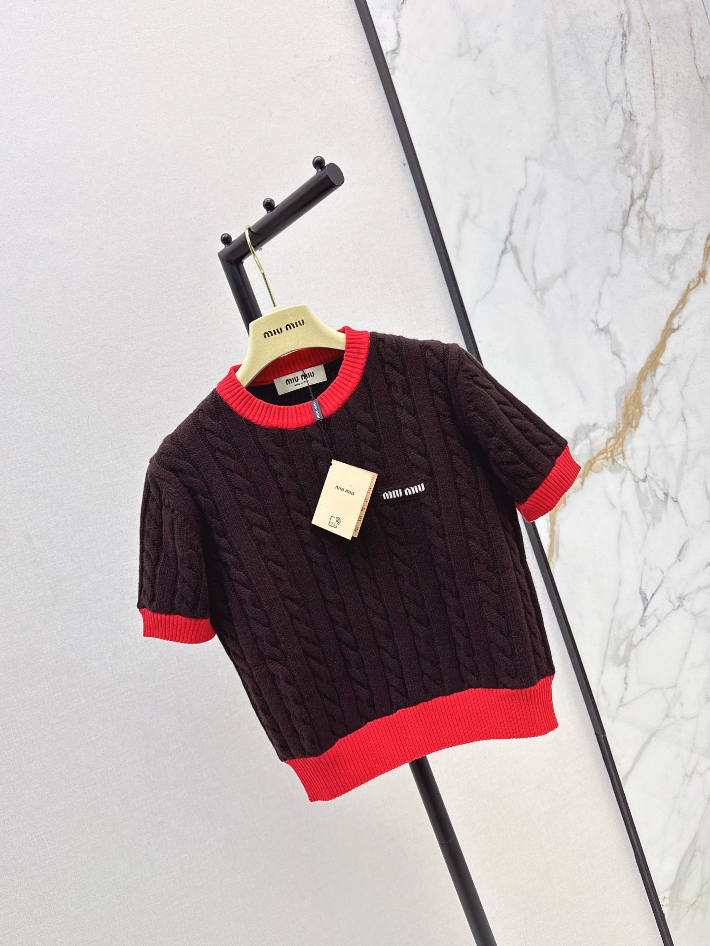 Miu 25fw knitted sweater