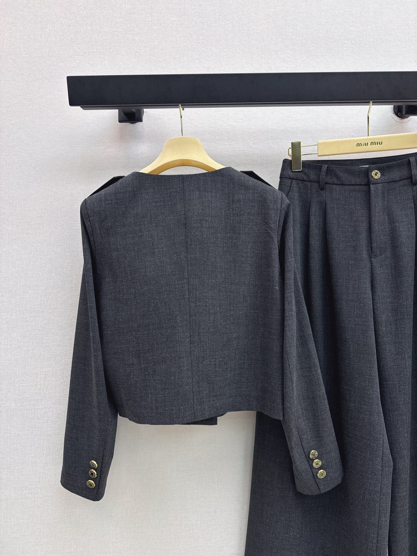 Miu 25fw OL suit