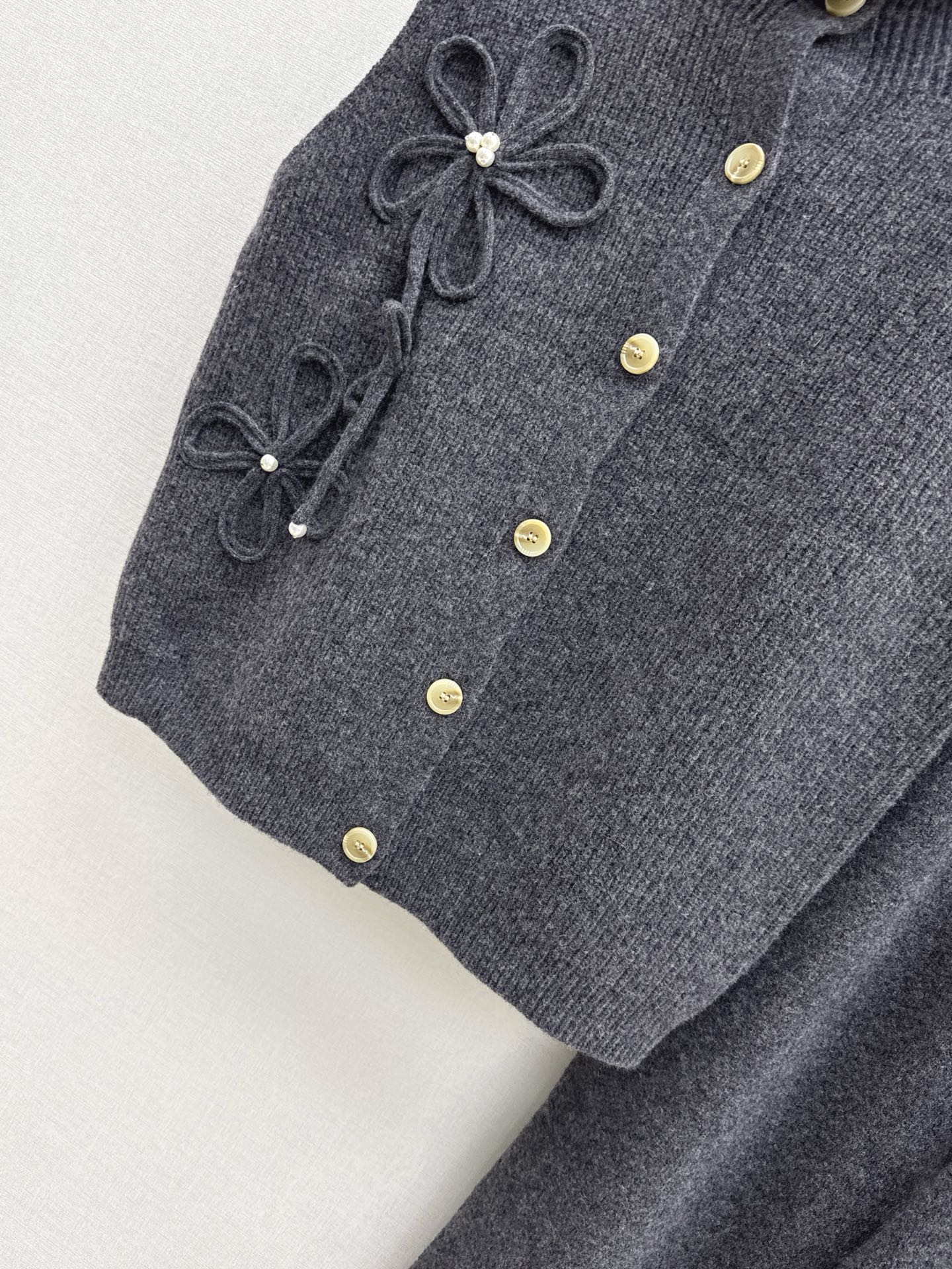 Chan 25fw sleeveless suit