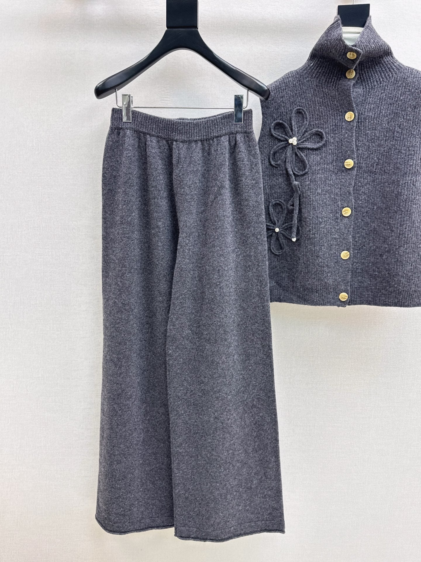Chan 25fw sleeveless suit