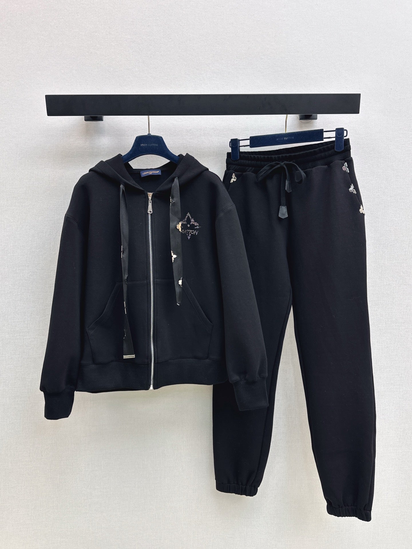 Loui 25fw outfit sets