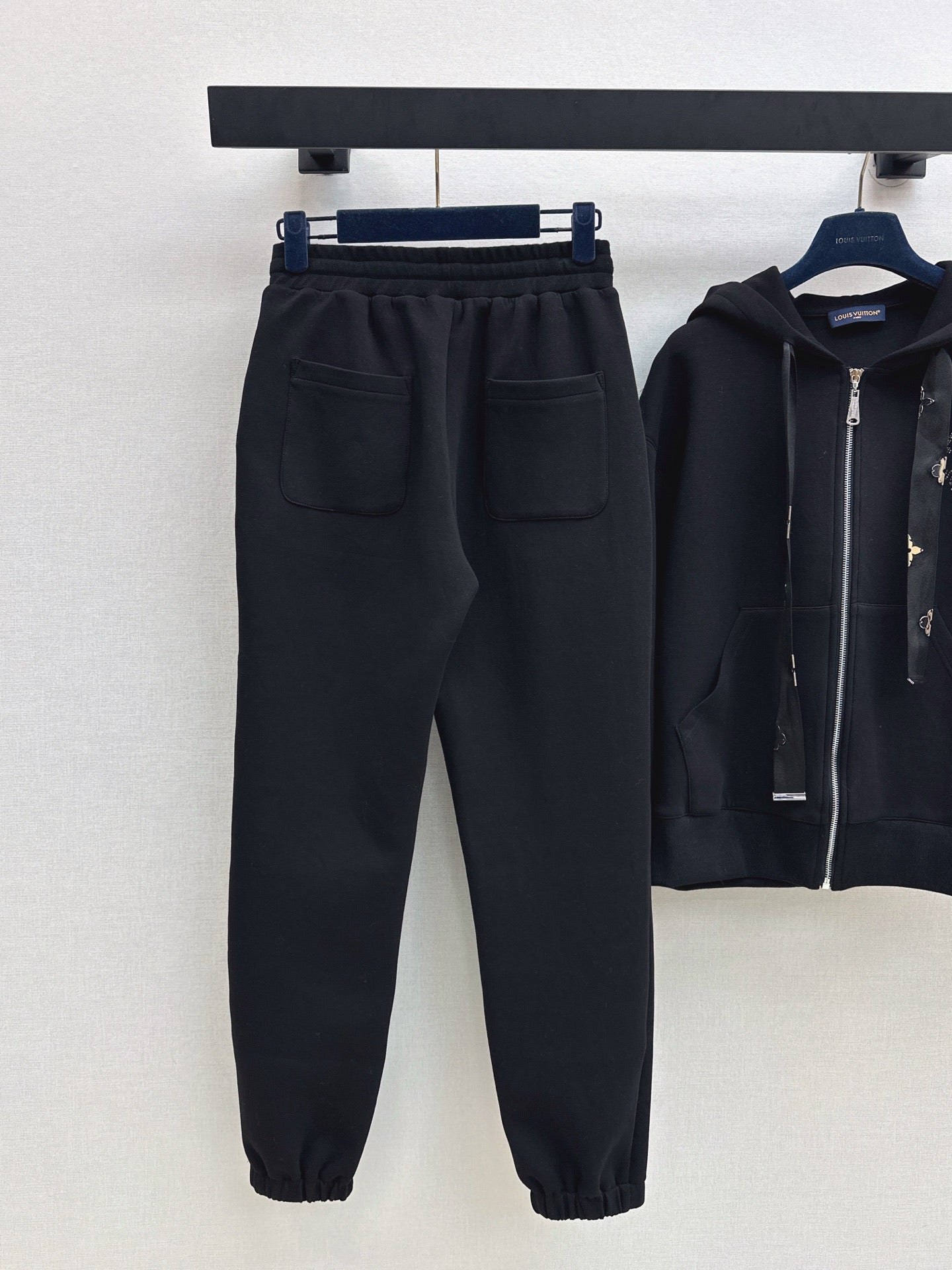 Loui 25fw outfit sets