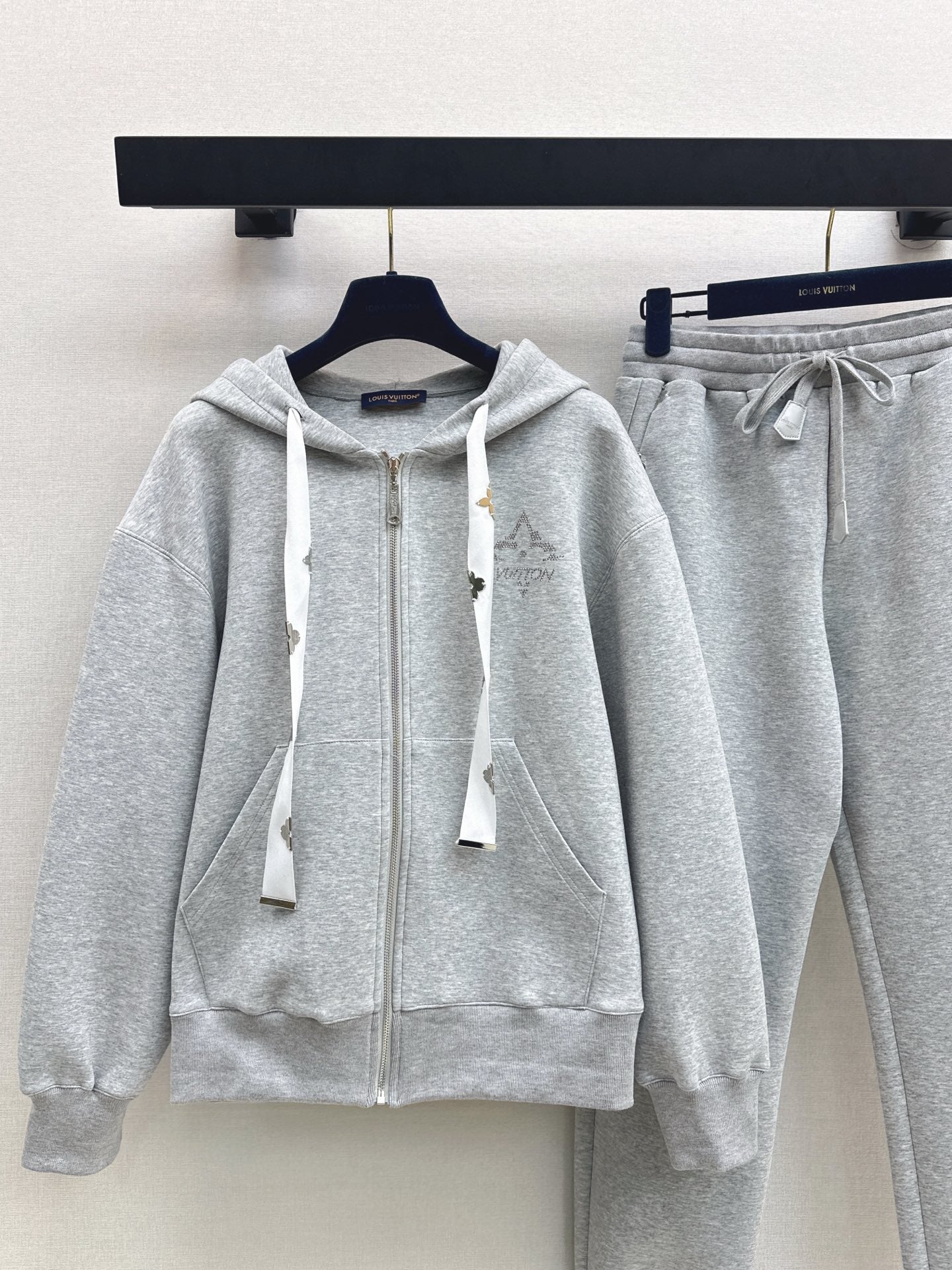 Loui 25fw outfit sets
