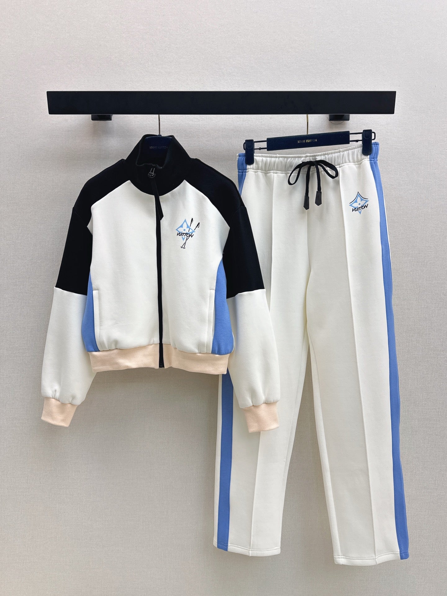 Loui 25fw tracksuit