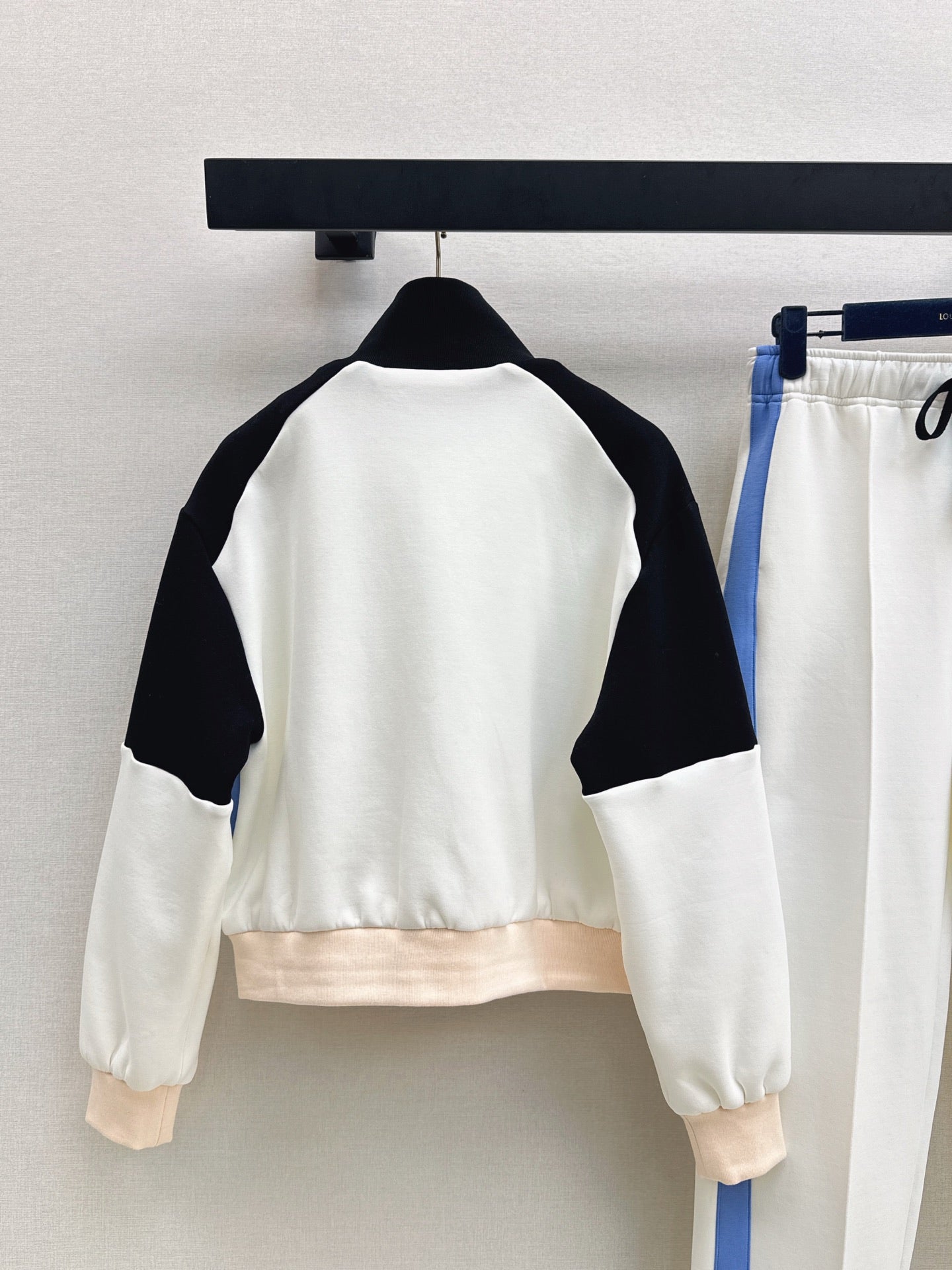 Loui 25fw tracksuit