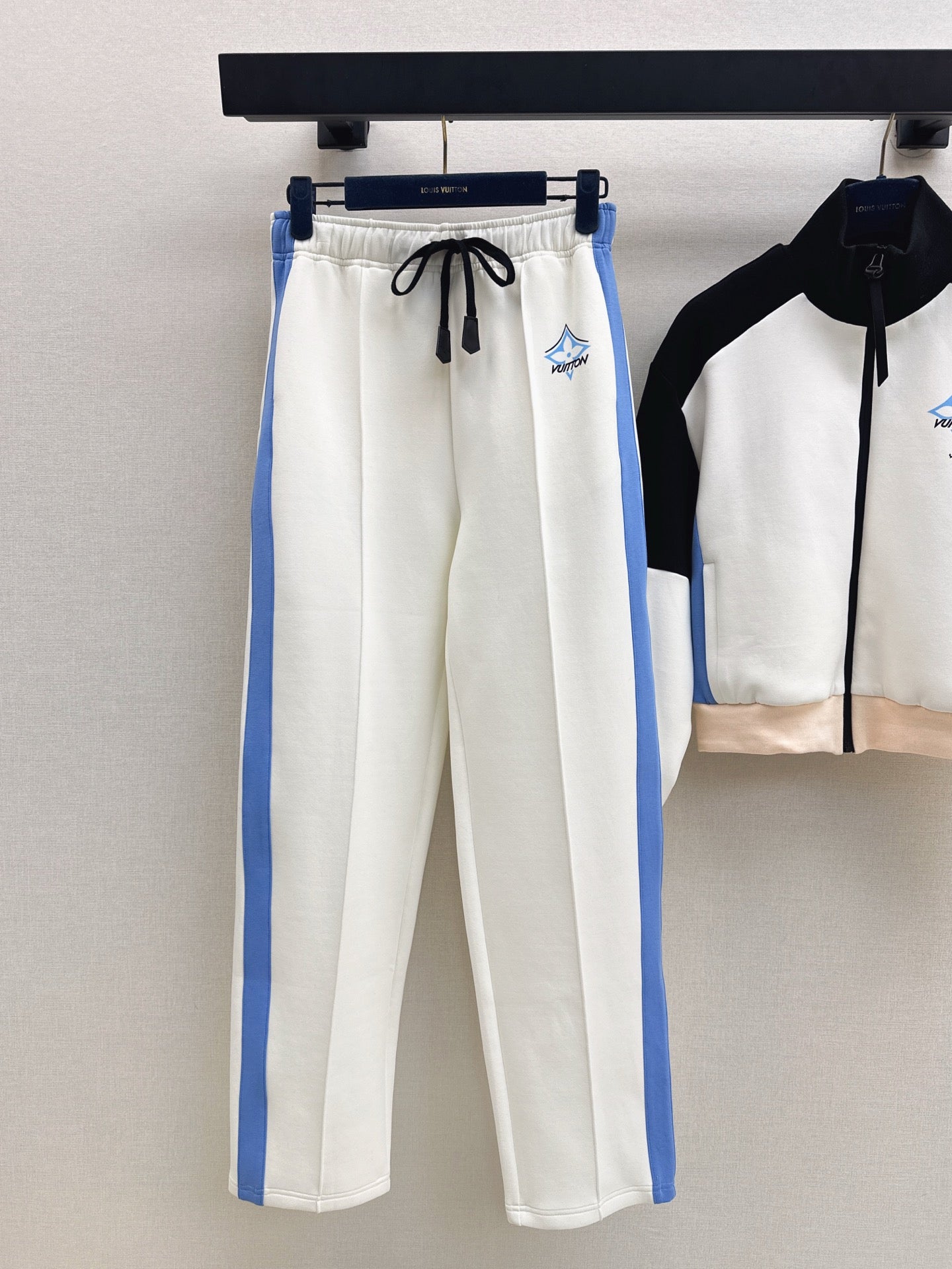 Loui 25fw tracksuit
