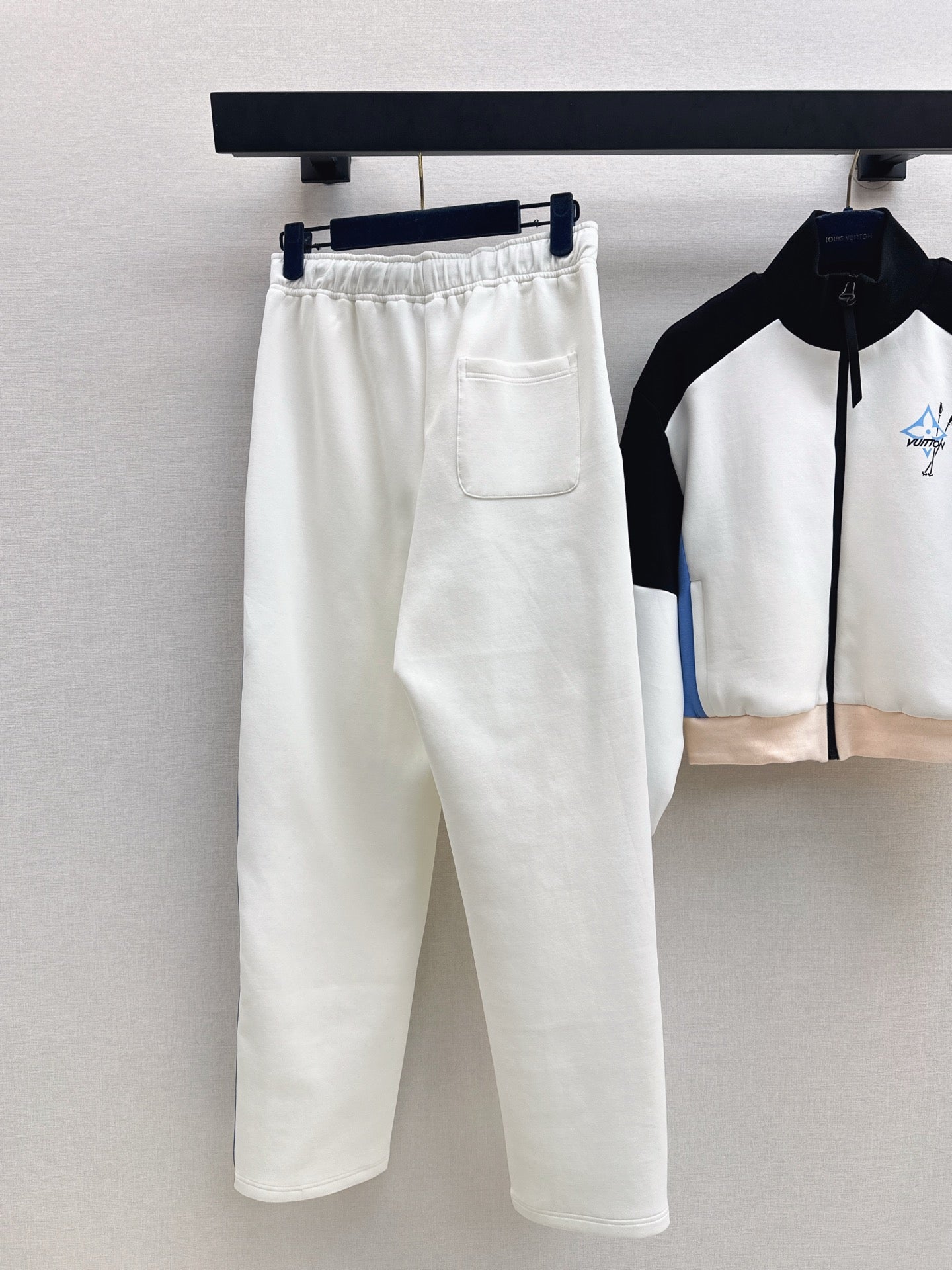 Loui 25fw tracksuit