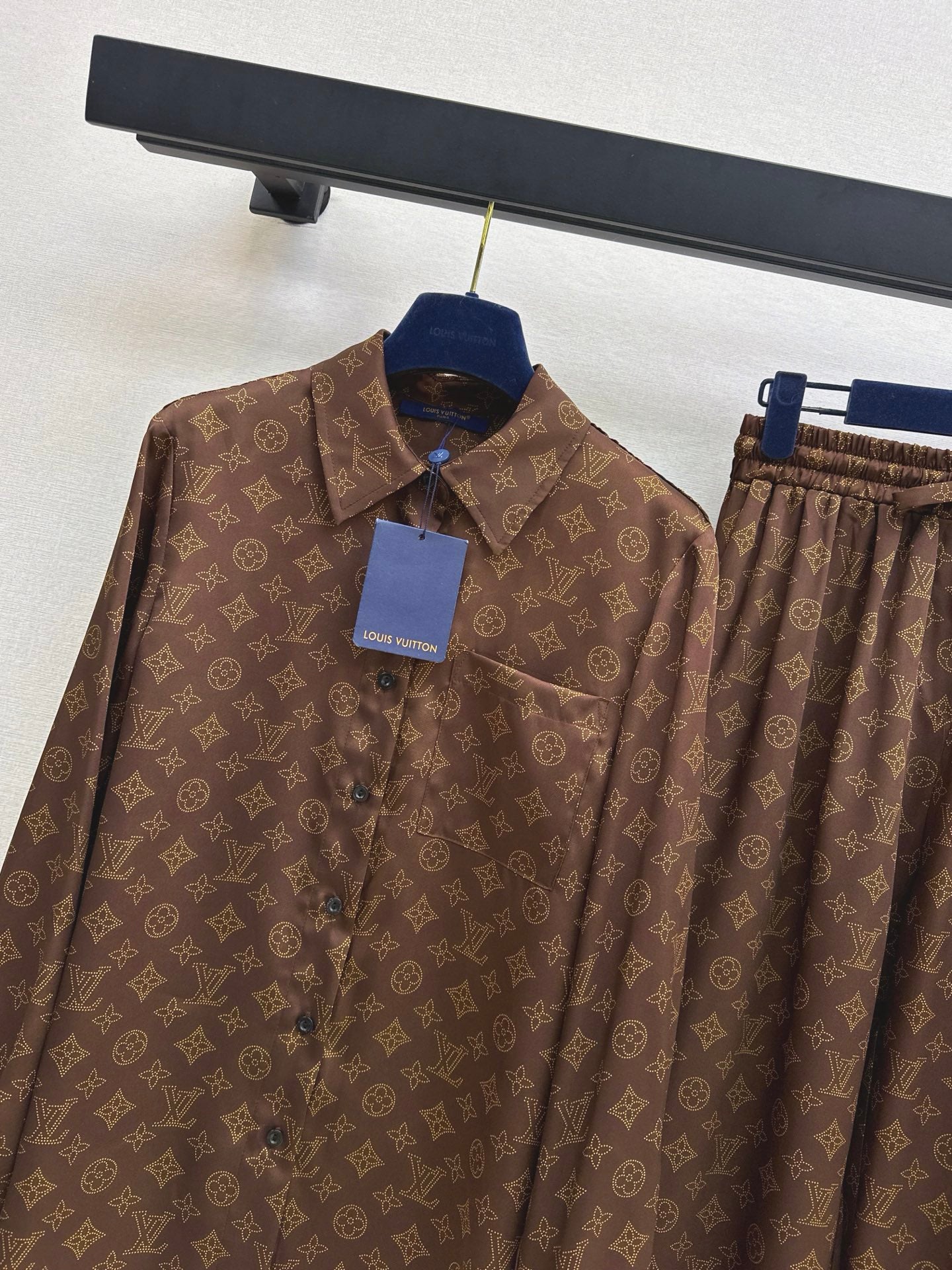 Loui 25fw pajamas suit