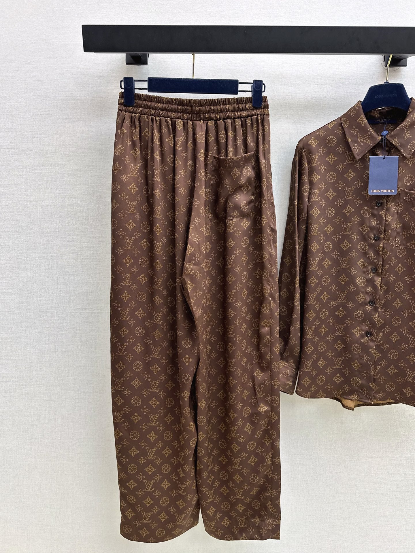 Loui 25fw pajamas suit