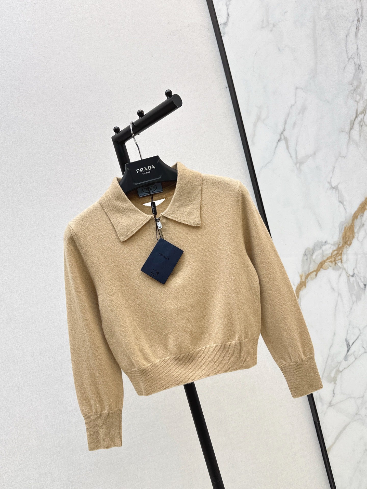 Pra 25fw lapel sweater