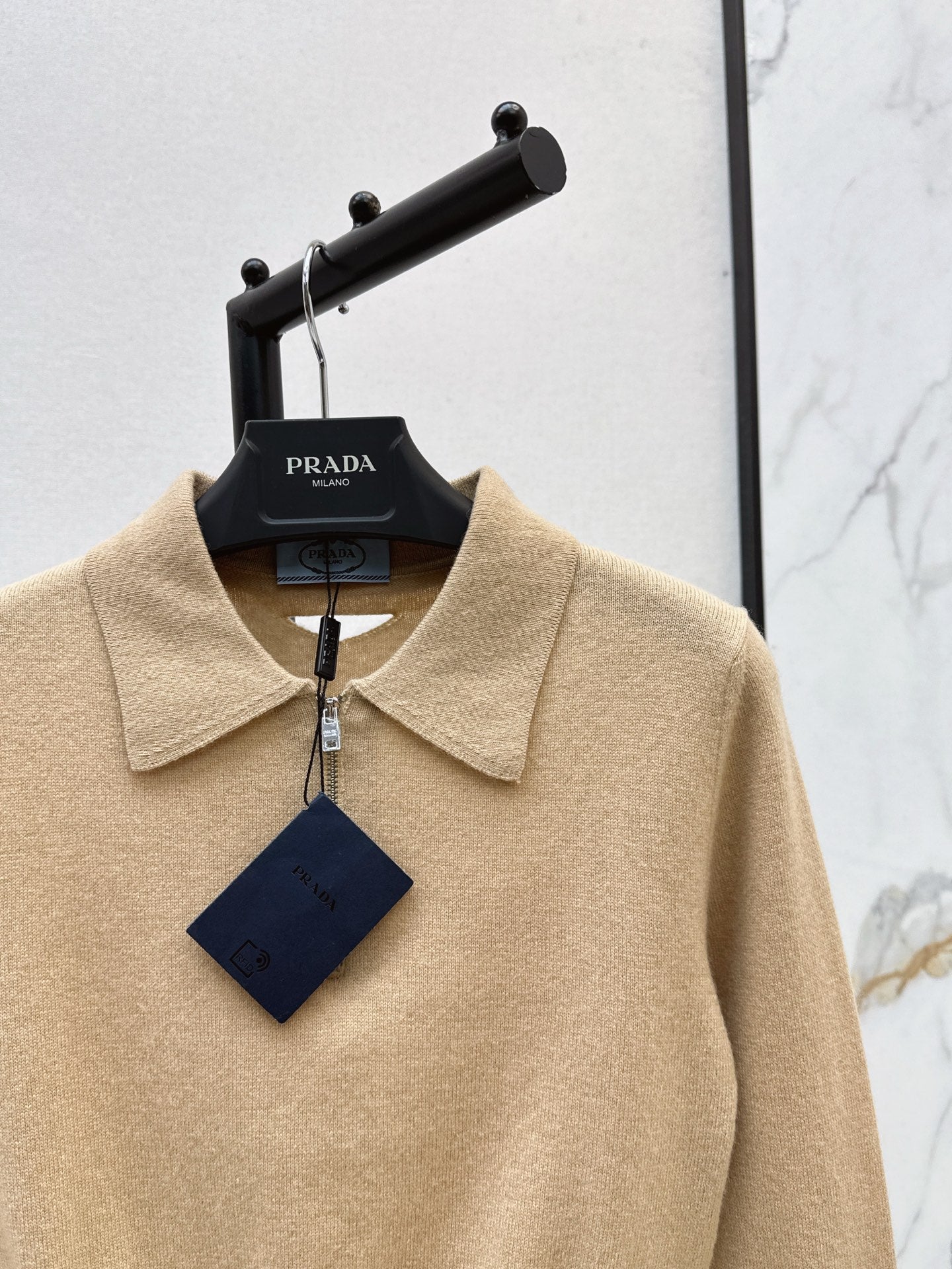 Pra 25fw lapel sweater