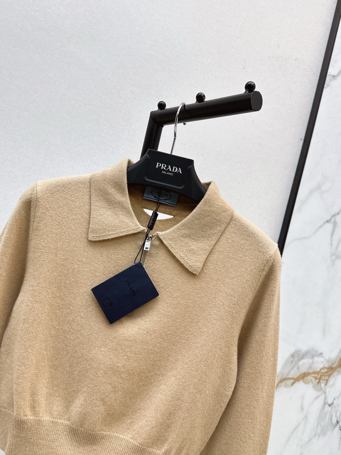 Pra 25fw lapel sweater