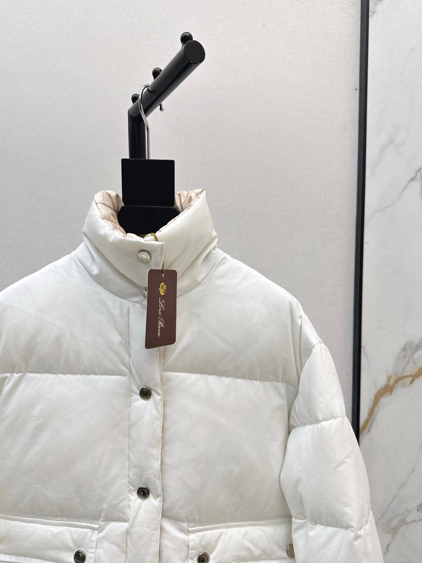 Loro 25fw down jacket