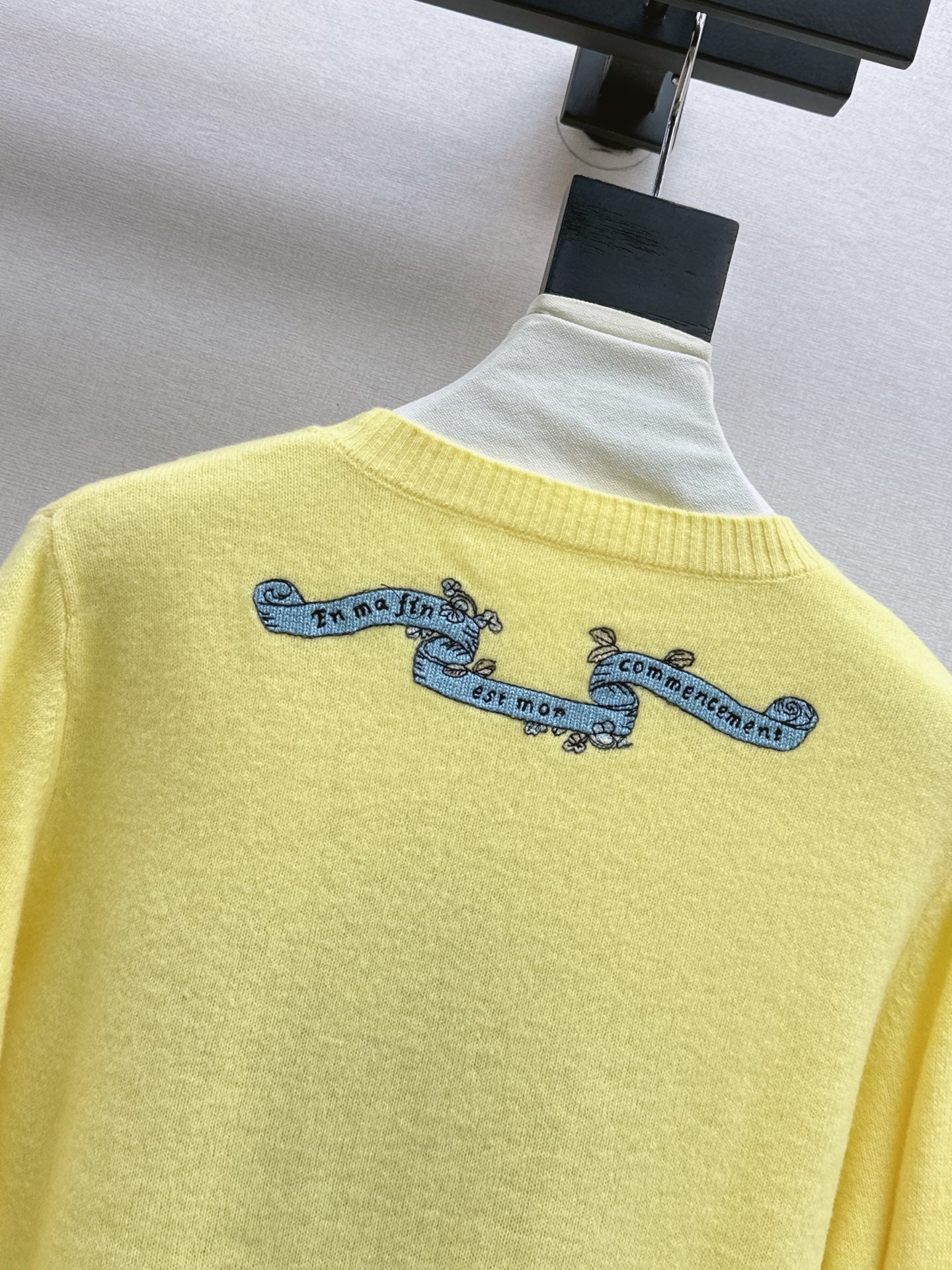 CD 25fw embroidered sweater