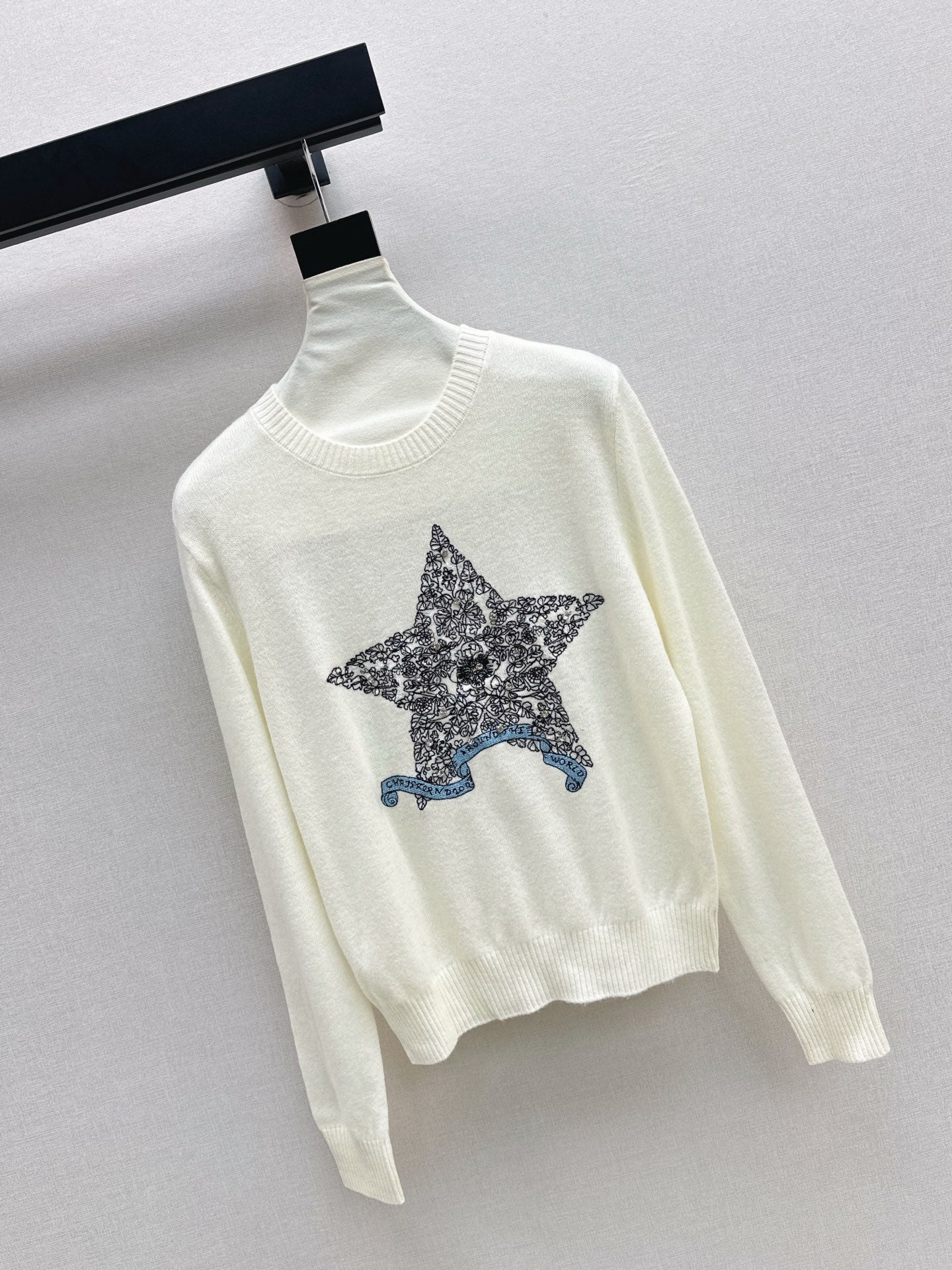 CD 25fw embroidered sweater